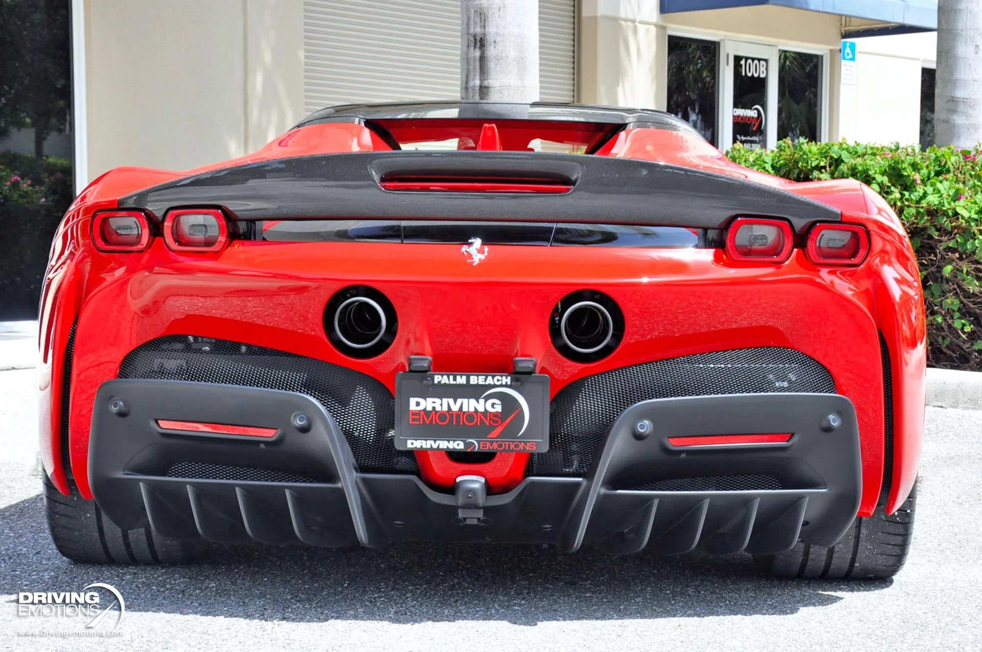 mph025_3981194454_860_p26_l_dec881e40c