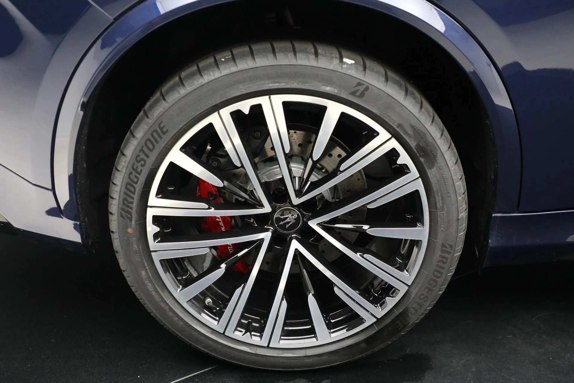 mph025_3989757130_New_2025_Maserati_Grecale_Trofeo_102a04642d