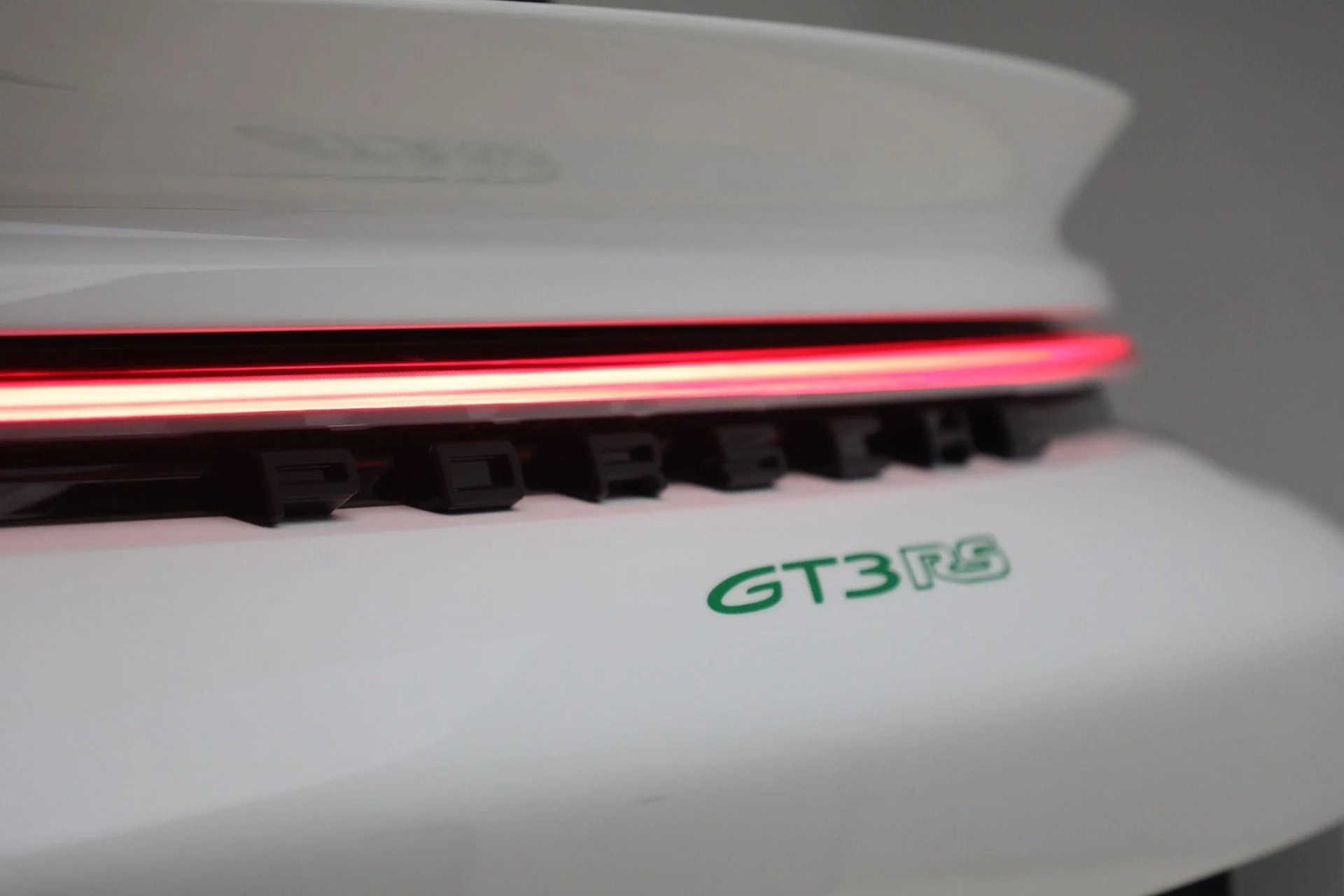 mph025_3997349172_Used_2023_Porsche_911_GT_3_RS_1772056175_b7b6ffdd8f