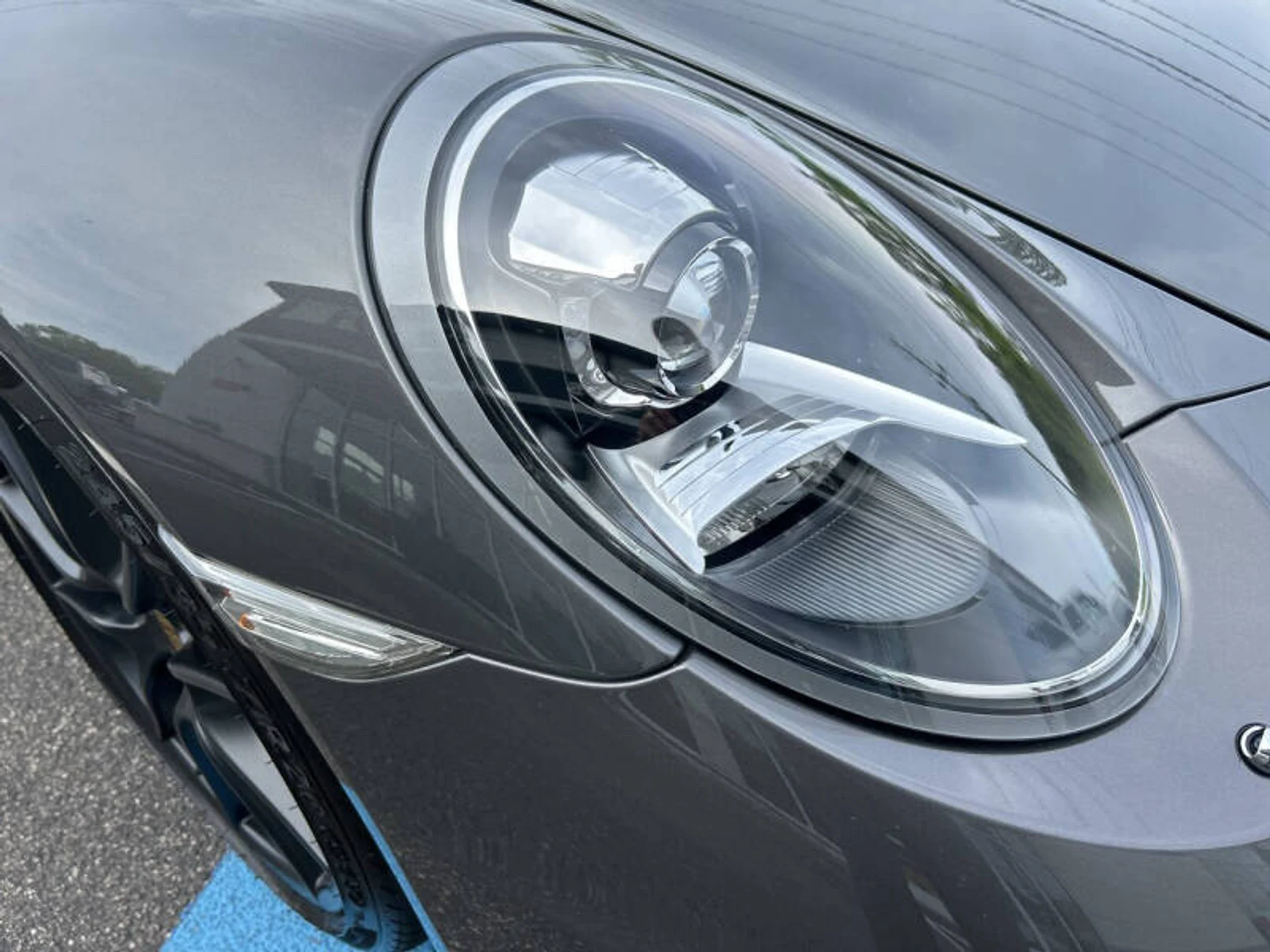 mph025_4012912570_2016_porsche_911_carrera_s_2dr_convertible_5515bed081