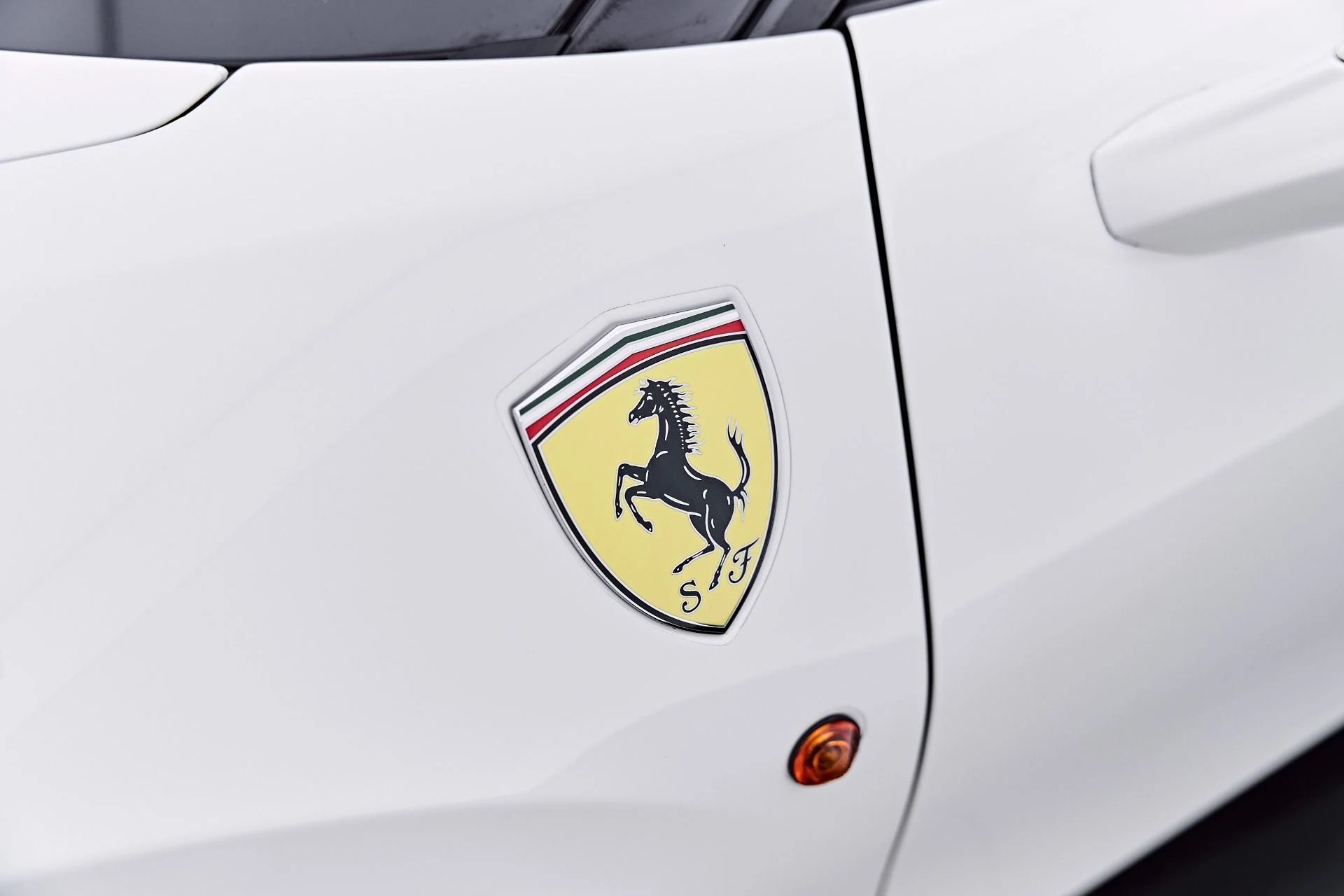mph025_4013568523_Used_2018_Ferrari_488_GTB_Base_1782869700_1f6f752504