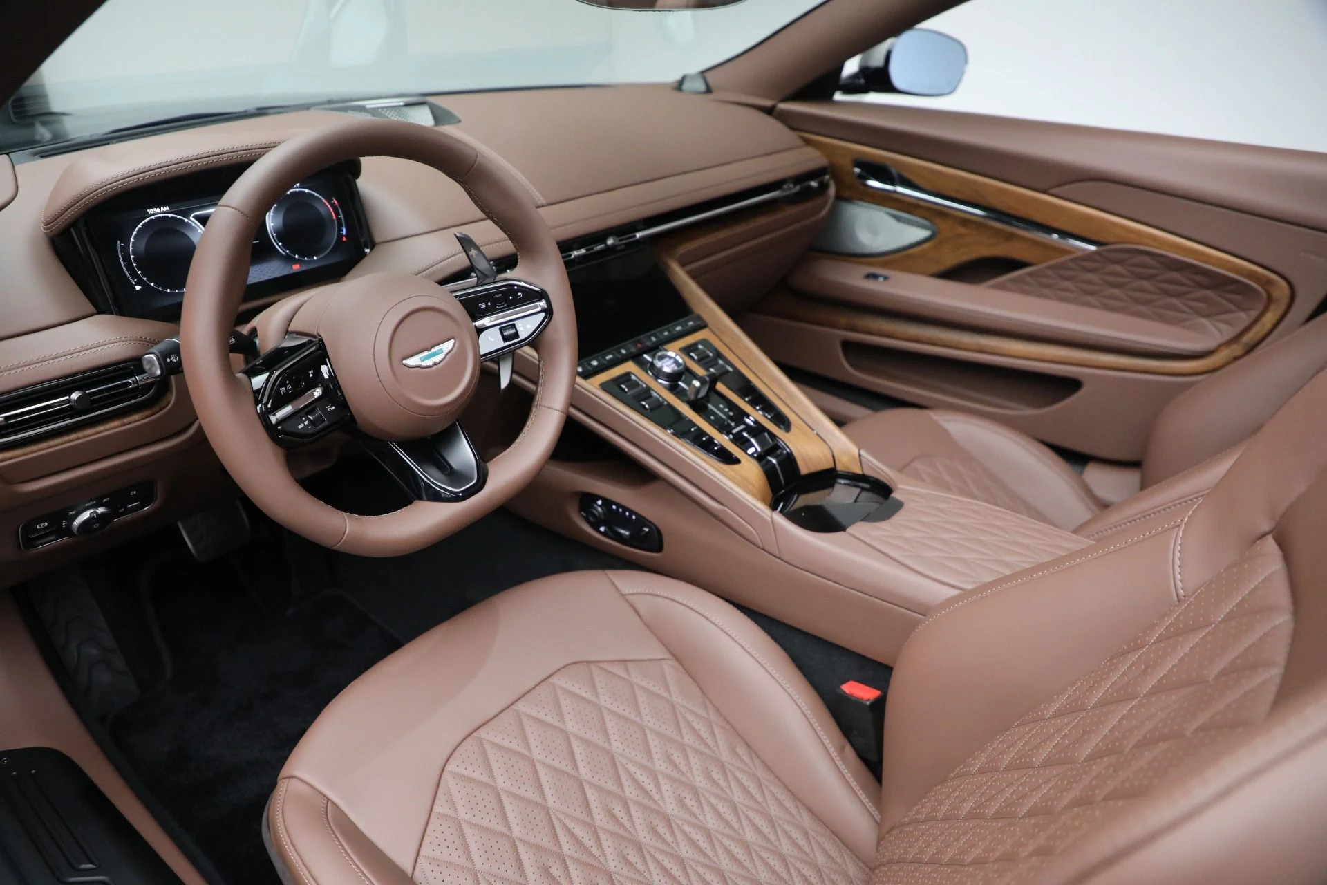 mph025_401383574_New_2026_Aston_Martin_DB_12_Volante_e19ade2454