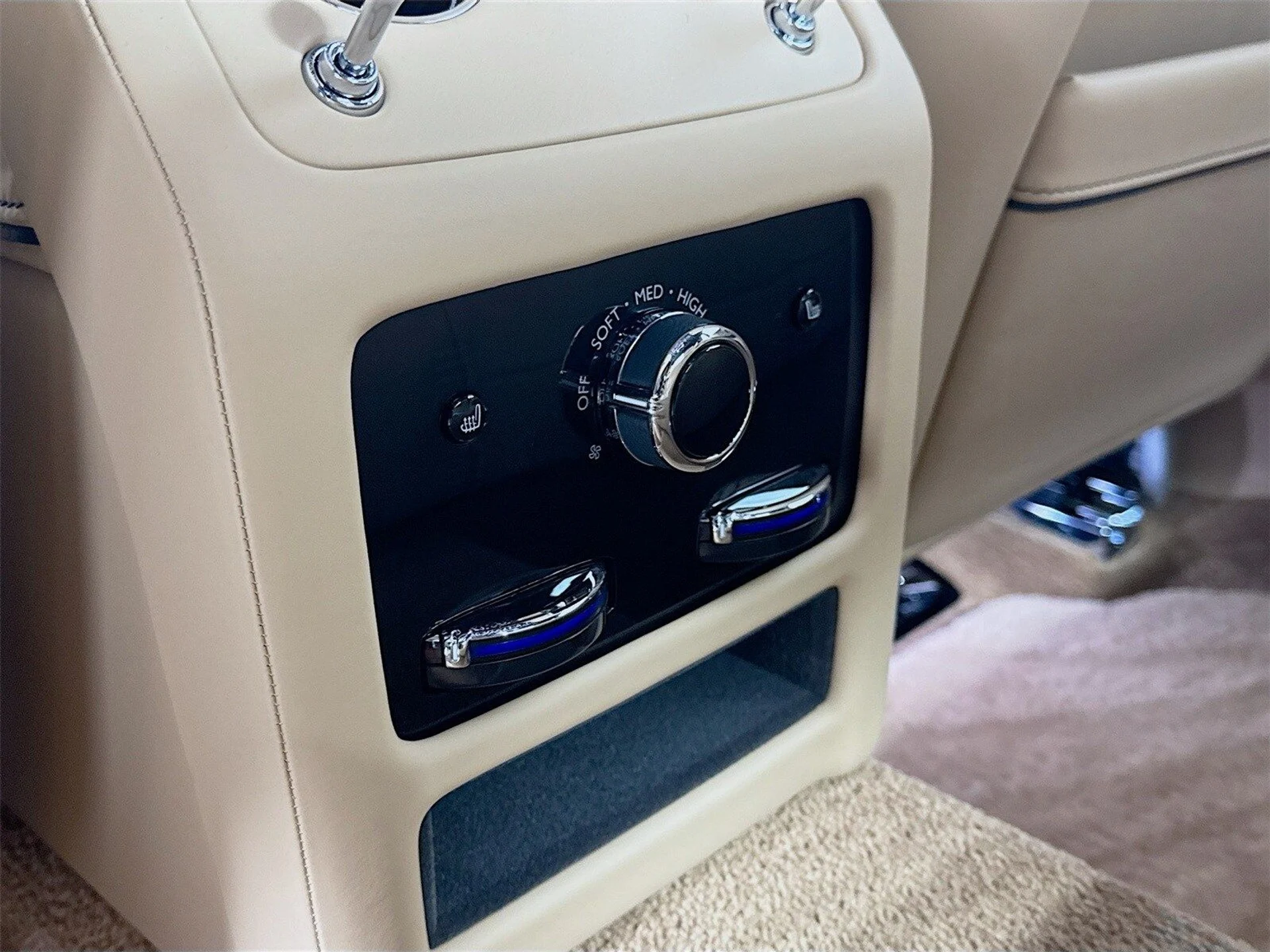 mph025_401811773_8357d0dbd1b5c337b201dc45e18a7214x_034b354487