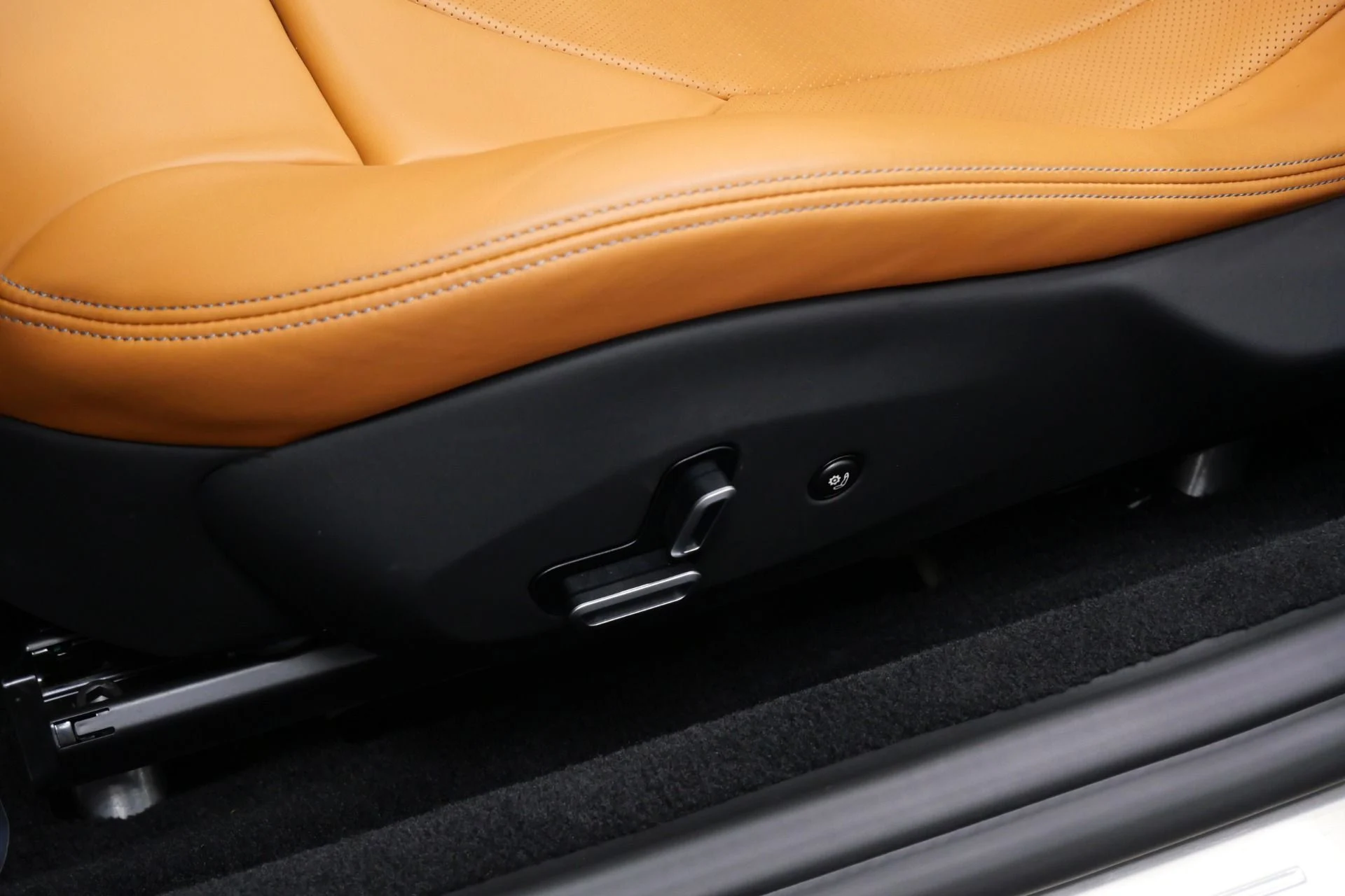 mph025_4018137044_Used_2022_Ferrari_Portofino_M_1754510991_bf35066633