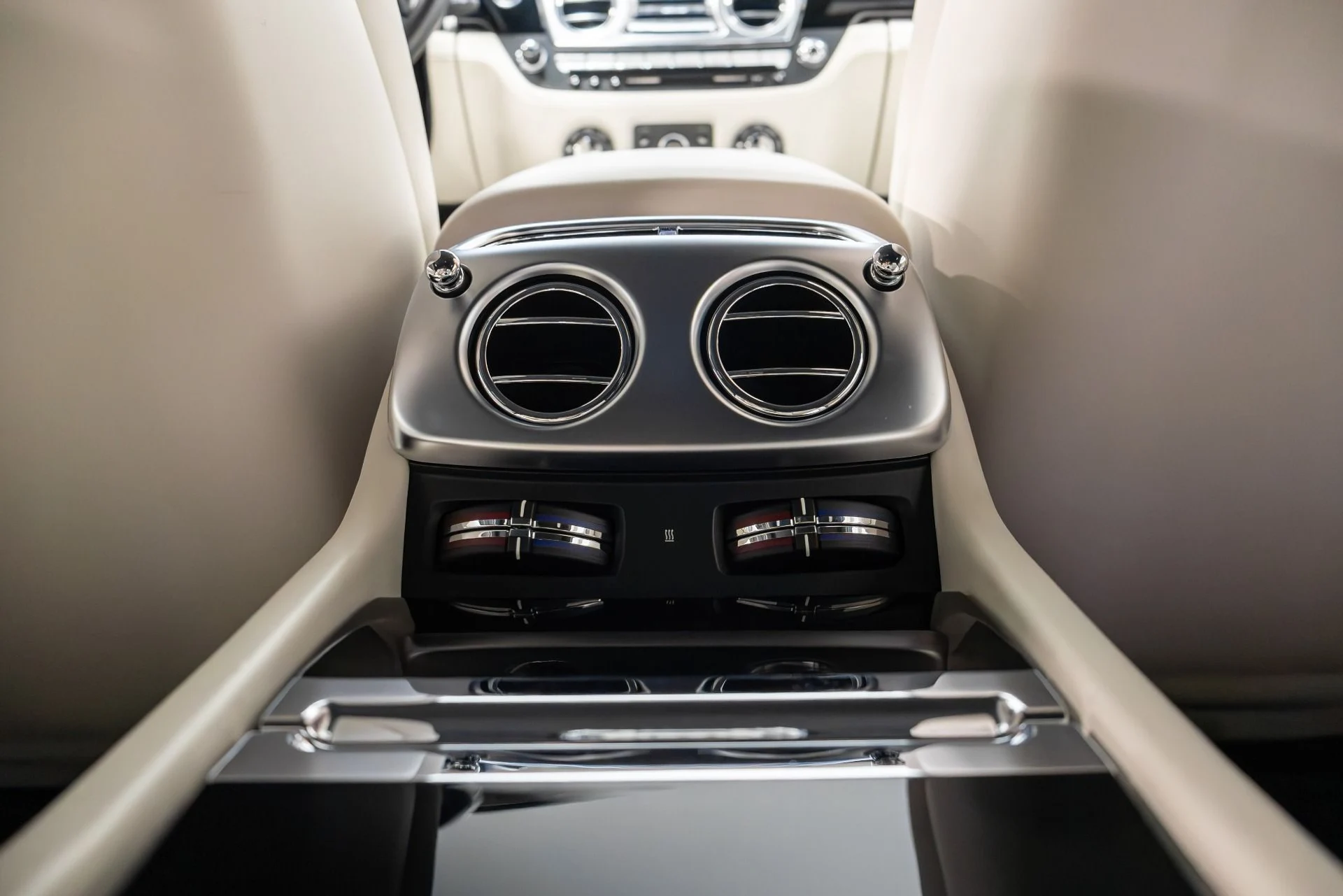 mph025_4020303788_Used_2016_Rolls_Royce_Wraith_1765322495_efab44e064