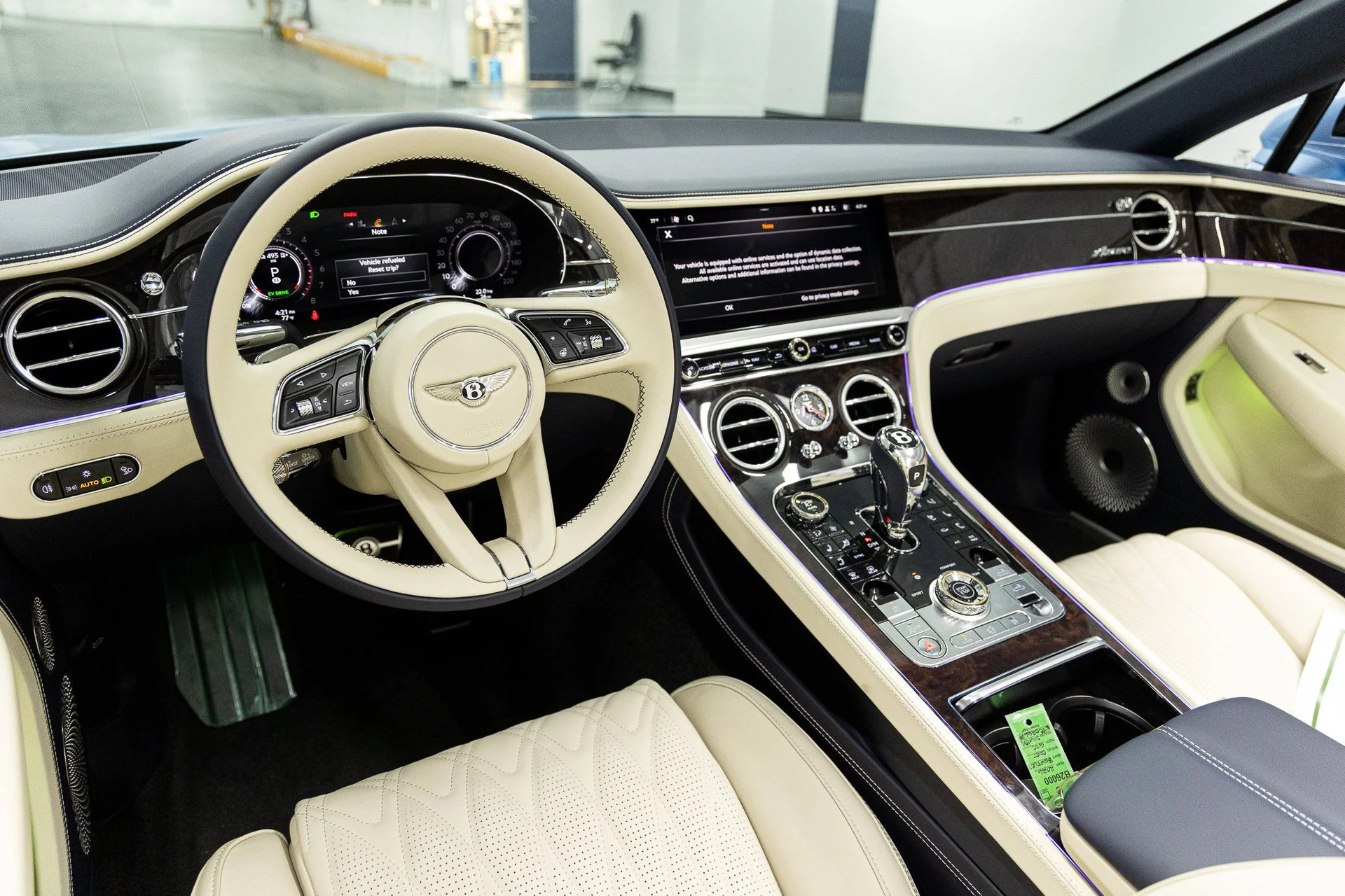 mph025_4021445631_6e03f02168b95259d738e715e98f7704x_b6576a86bb