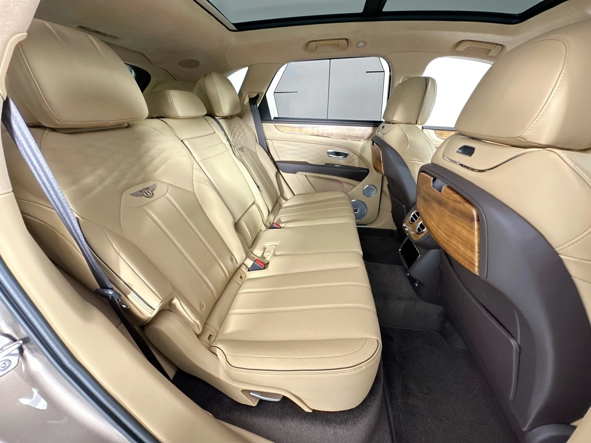 mph025_4021857612_26_4b8c9f1068