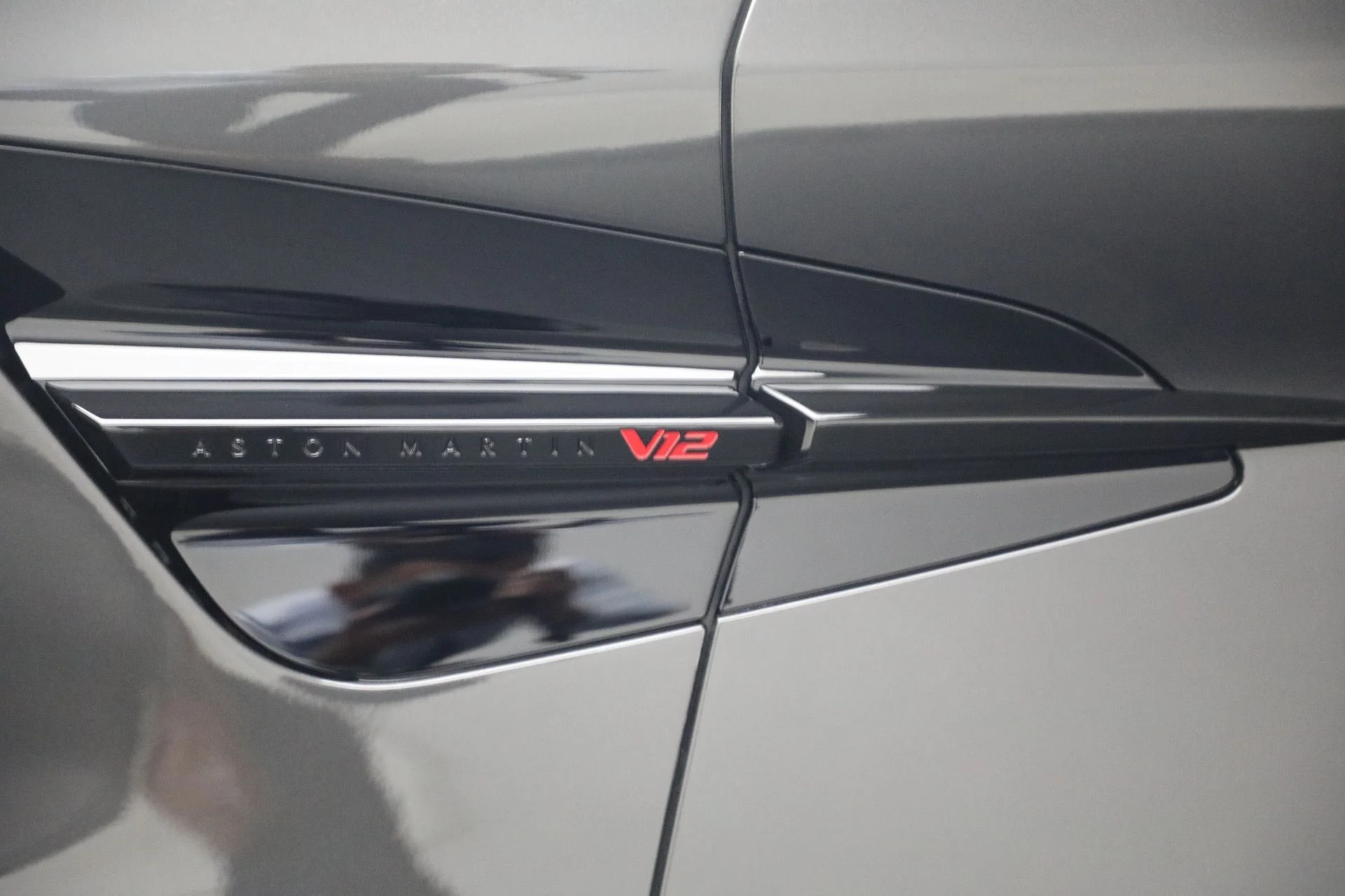 mph025_4031657810_Used_2026_Aston_Martin_Vanquish_1787327512_0f0b9d8aa3