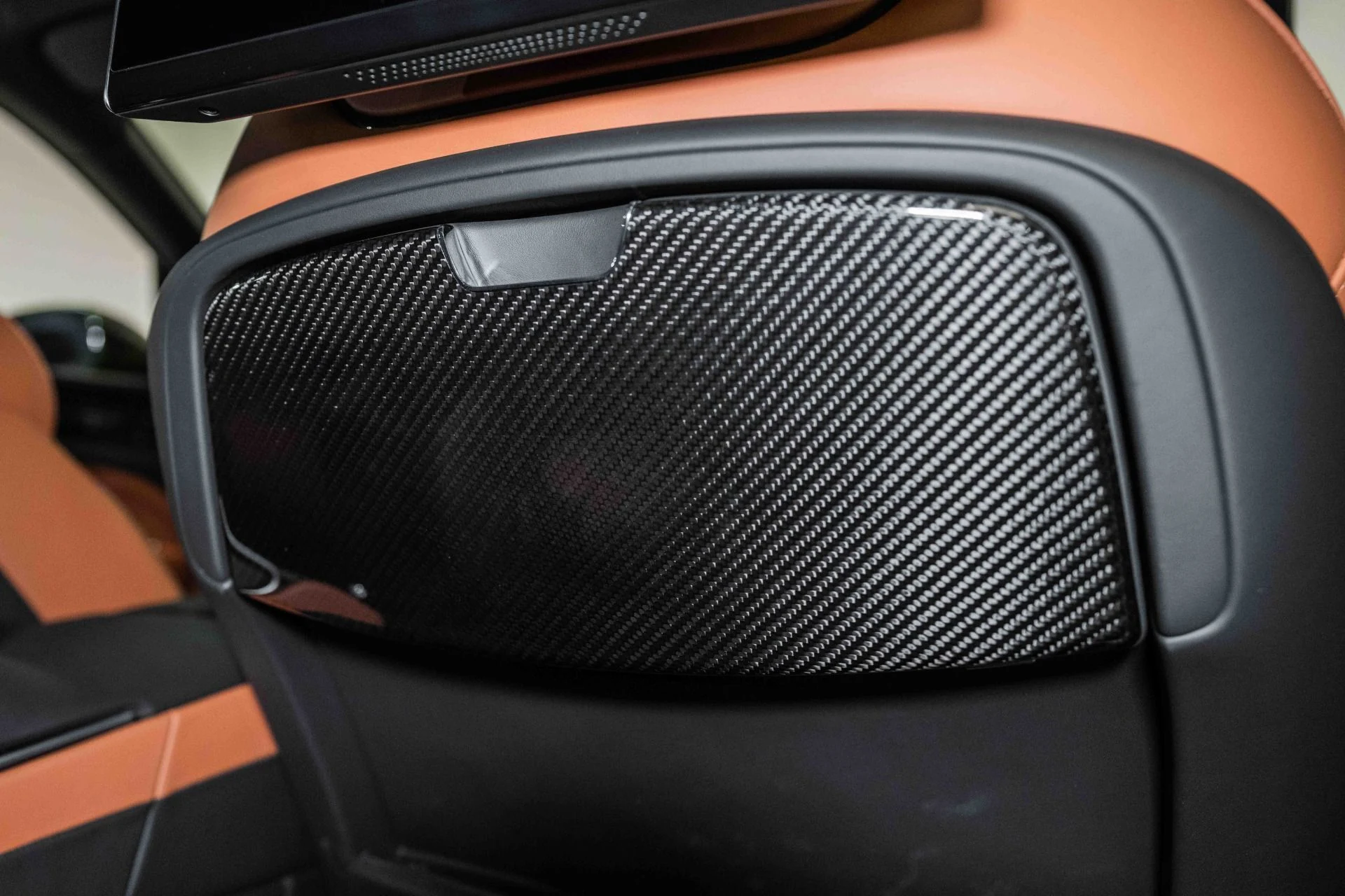 mph025_4033677572_Used_2024_Bentley_Bentayga_EWB_Azure_V8_1718899287_7dec7c3bfc