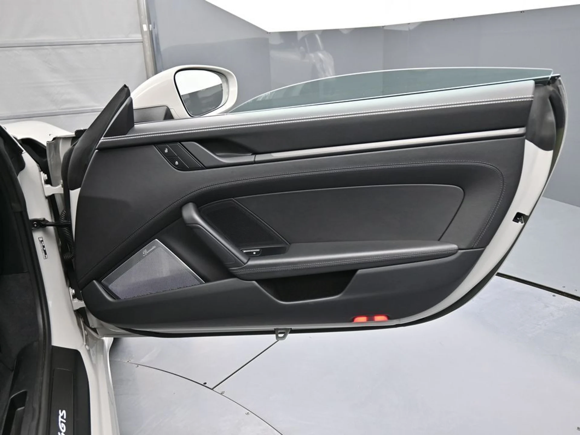 mph025_4034034387_0de6eec6_853b_4c70_8146_82379894ea07_9fb3b41773