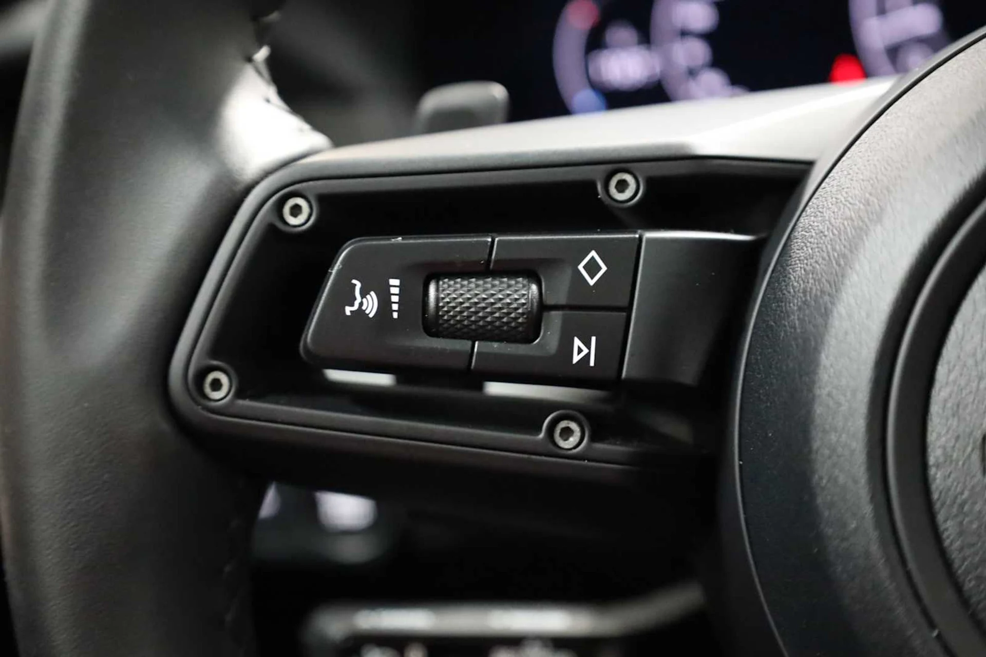 mph025_4034201464_9ce09c02a0787c1706756c7cdcff7f0e_519705d5d9