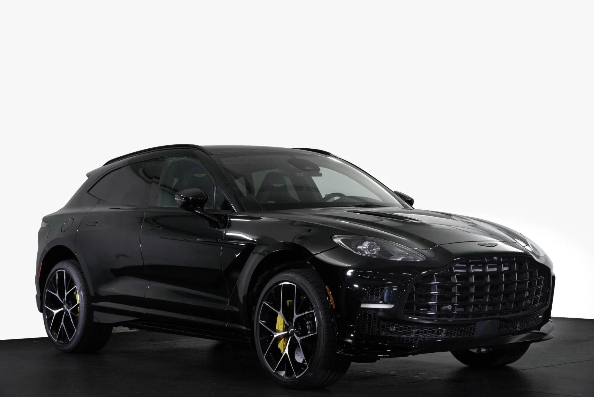 mph025_4050318434_New_2026_Aston_Martin_DBX_707_1765560873_2ecd478d4b