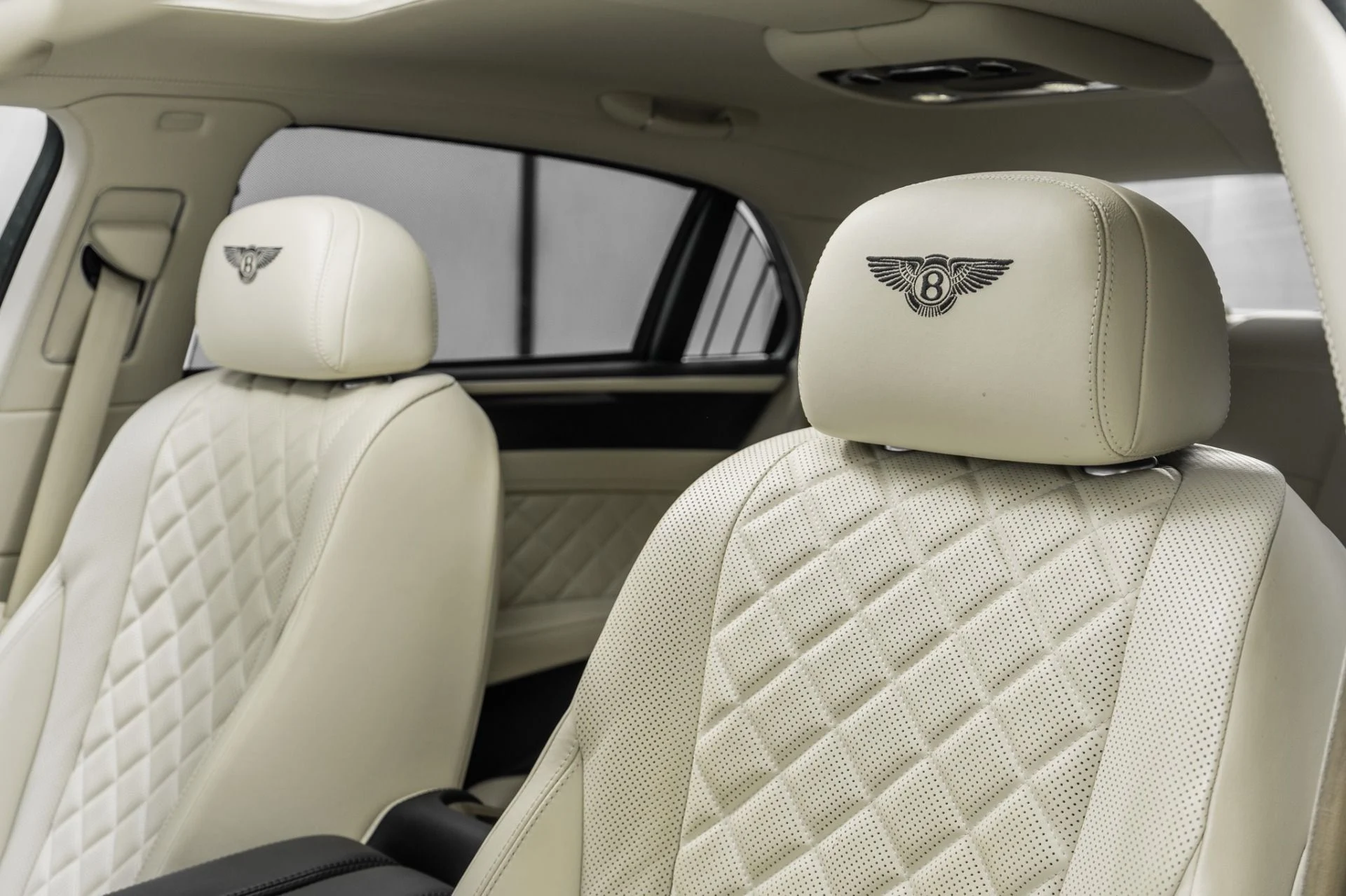 mph025_406054988_Used_2017_Bentley_Flying_Spur_W12_1784311840_8b2c141859