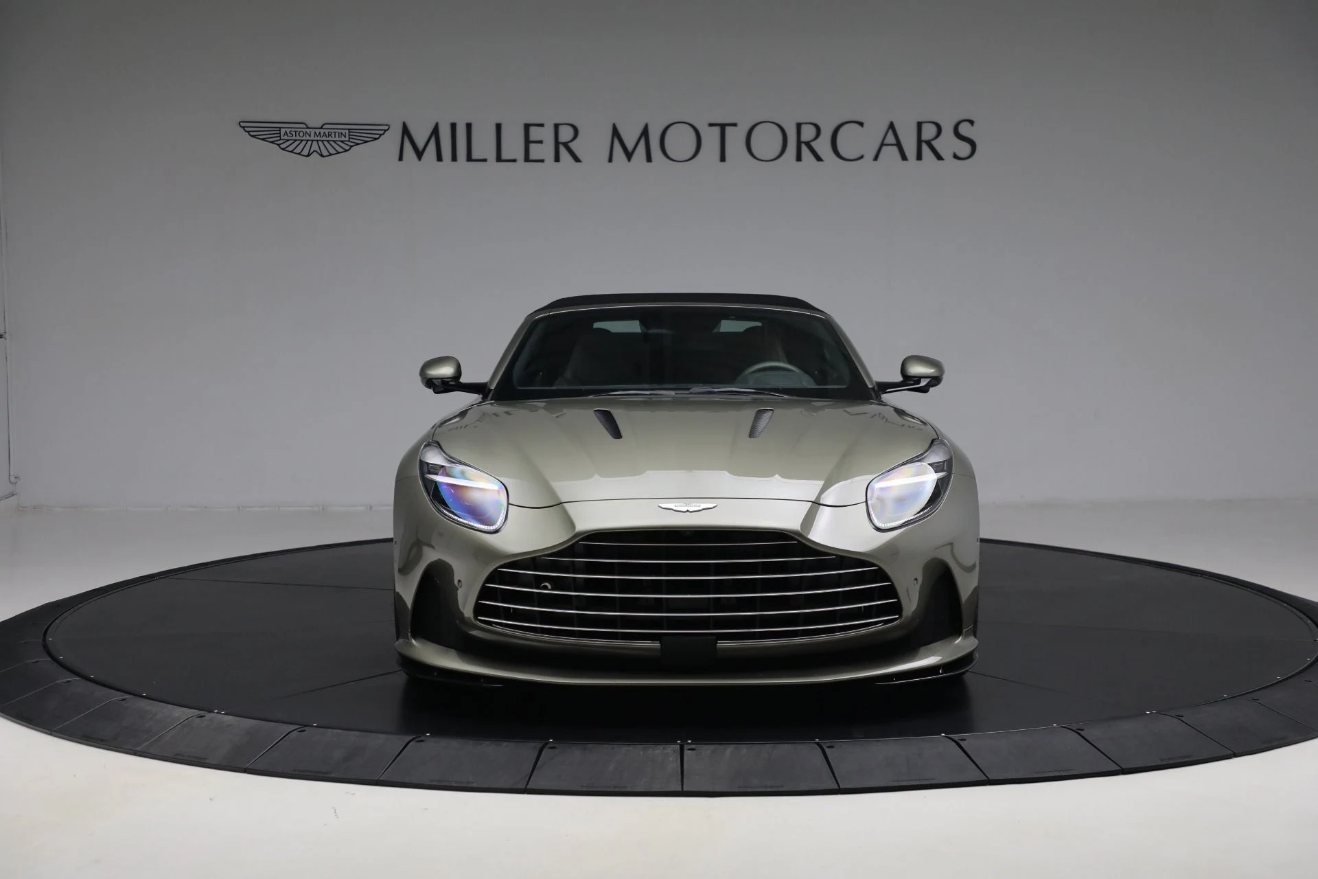 mph025_4068960449_New_2024_Aston_Martin_DB_12_Volante_18bca0cda7