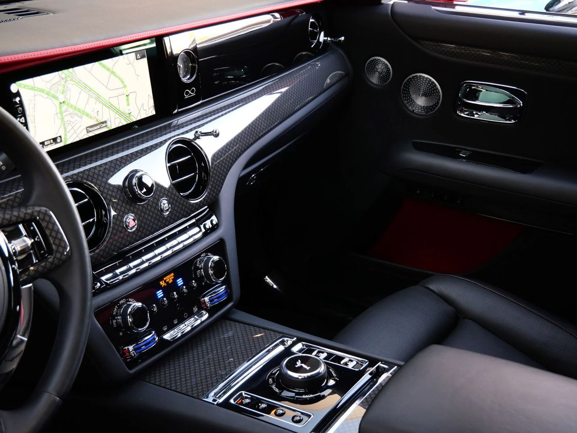 mph025_4078542401_403fe554b0ffd4b09562eb8bbfbb502ax_8a208e93cf