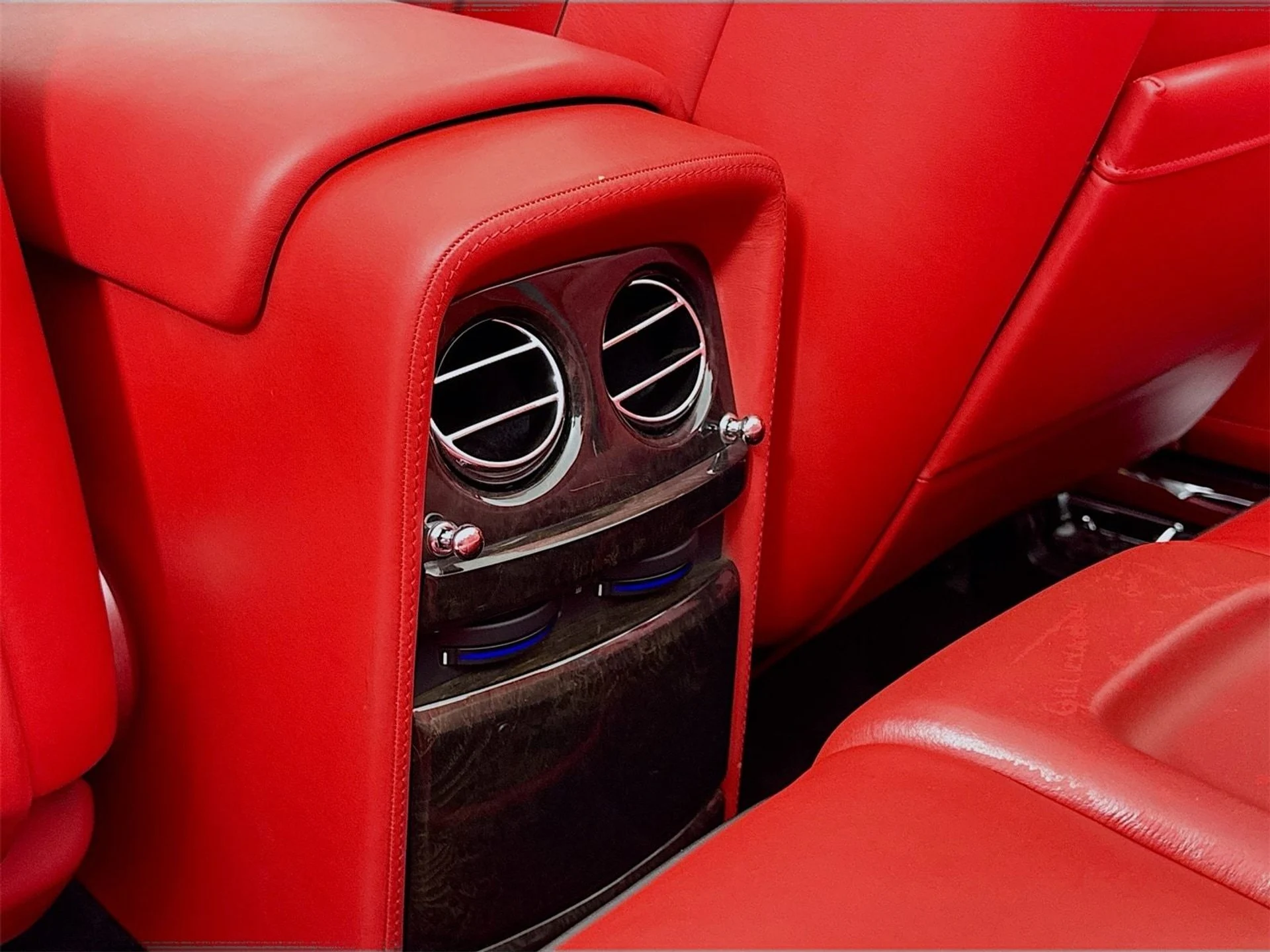 mph025_4078863336_cd6046fb740bb7af3561a27e2d281480x_1aed50e65c