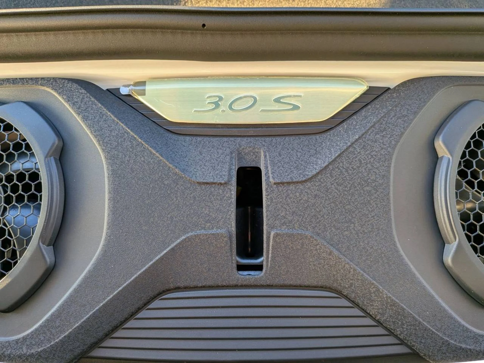 mph025_4084015795_df4ca85565dcd58dd3e574f3d8580cb0_e09e76c304