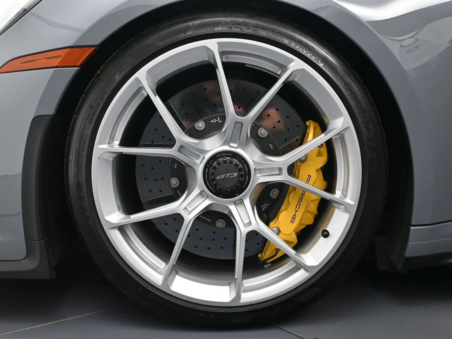 mph025_4086973034_b740850b40bdbf104eb0a048eb433c88x_2f2d30d004