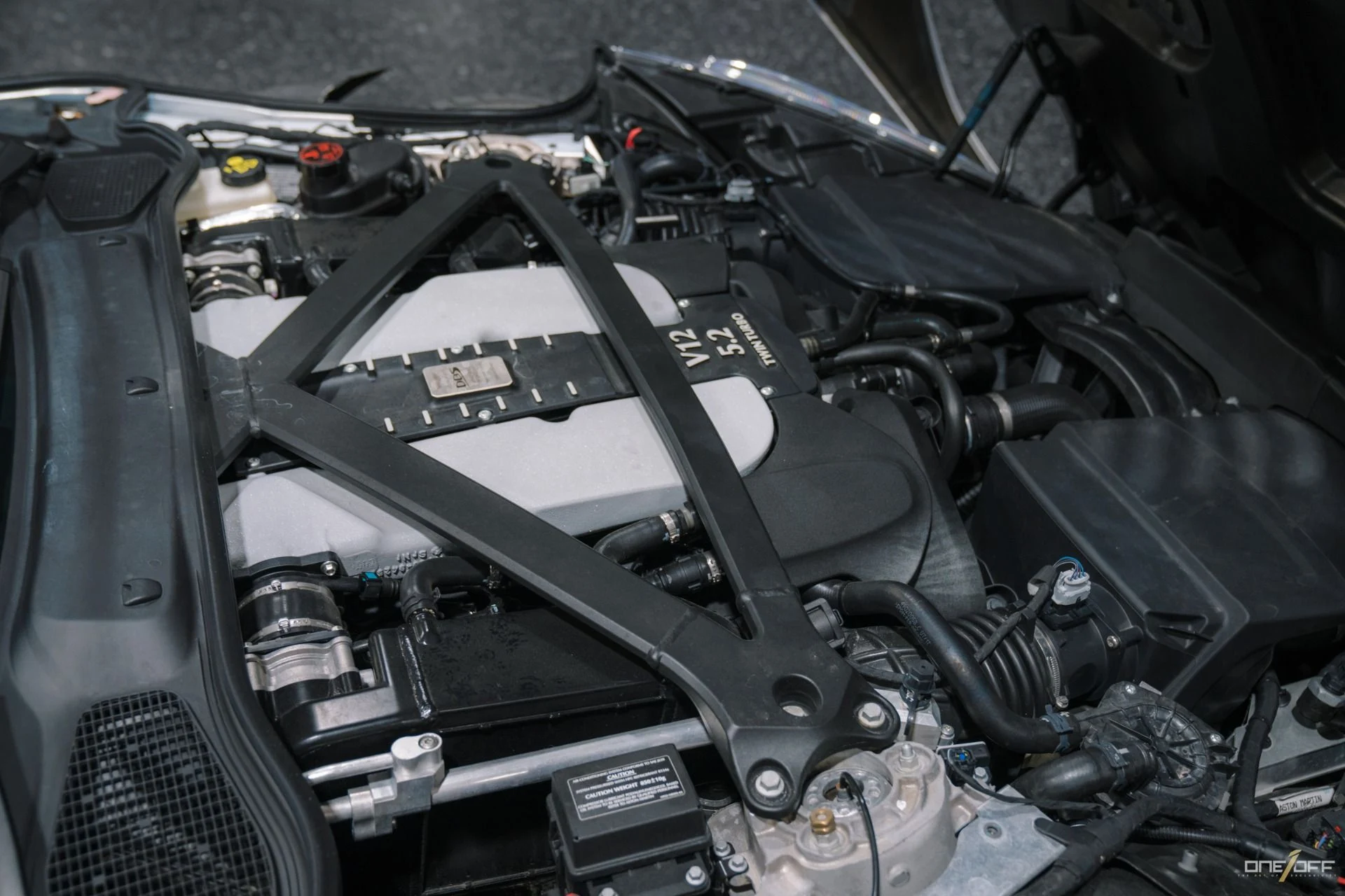 mph025_4087125537_Used_2019_Aston_Martin_DBS_Superleggera_1752875585_5f135c2e45