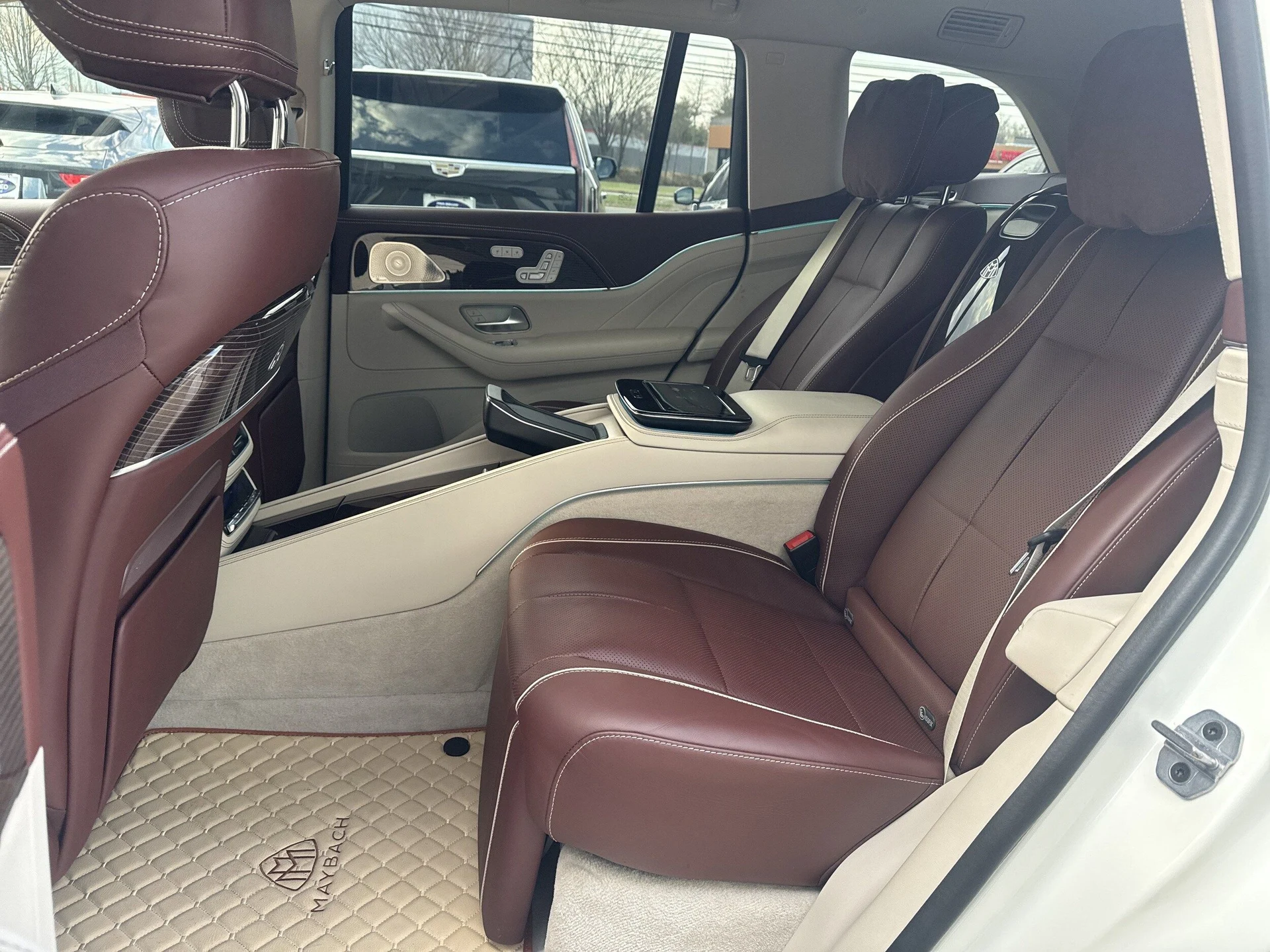 mph025_4103892005_0fdb544a4ce85c19740e999d2b5e4627x_6a4ffea355