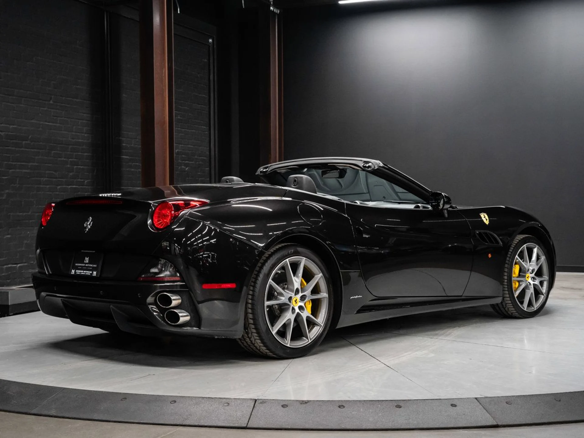 mph025_410879966_ferrari_california_2011_859165fb0b