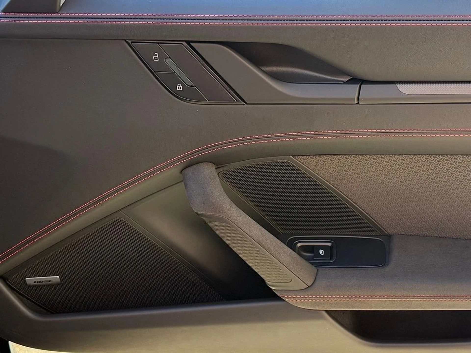 mph025_4109577025_d69ed9b5026e79ea7629389dc2d0305ax_9439e14969