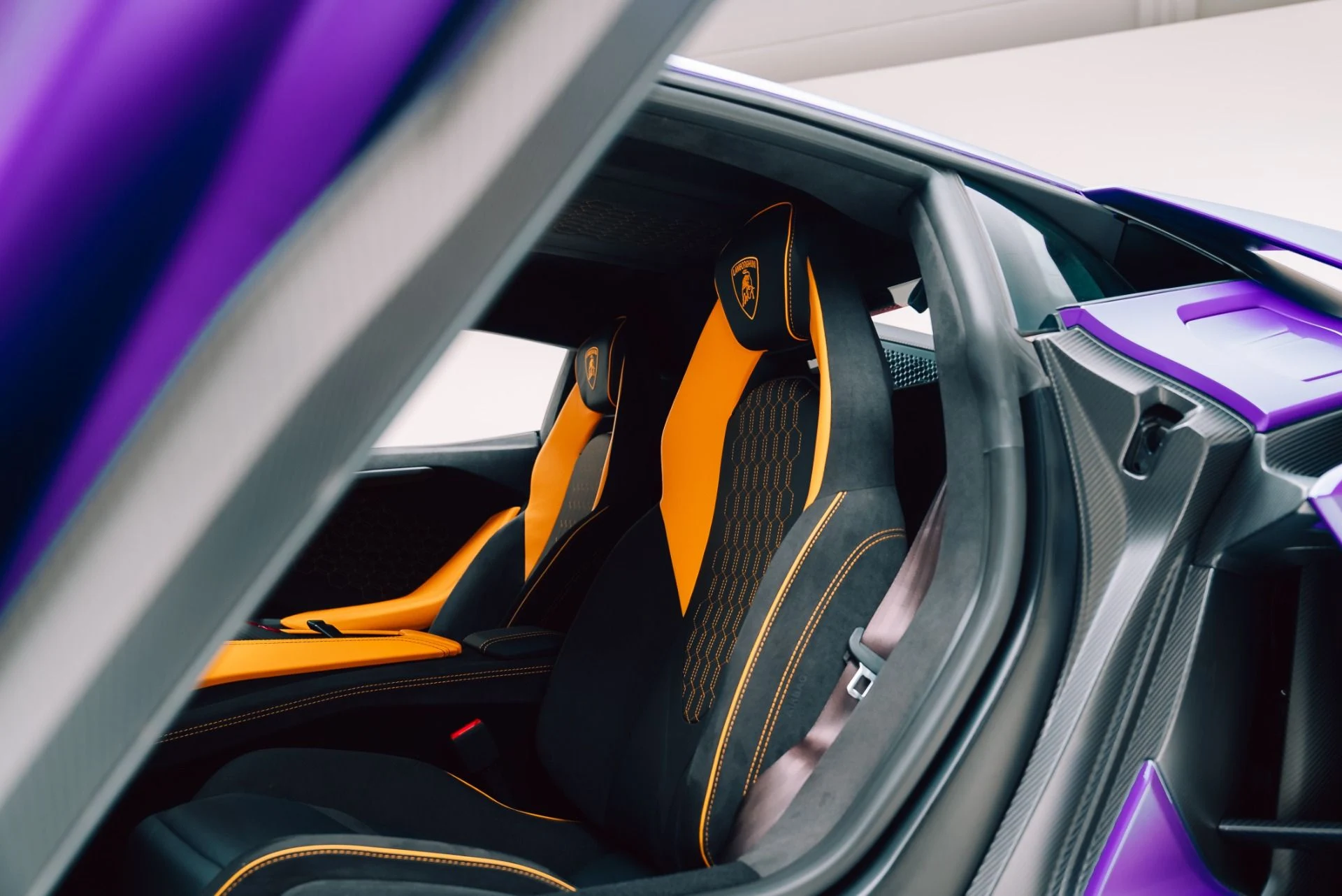 mph025_4111338767_Used_2024_Lamborghini_Revuelto_1762882632_c2aec5da91