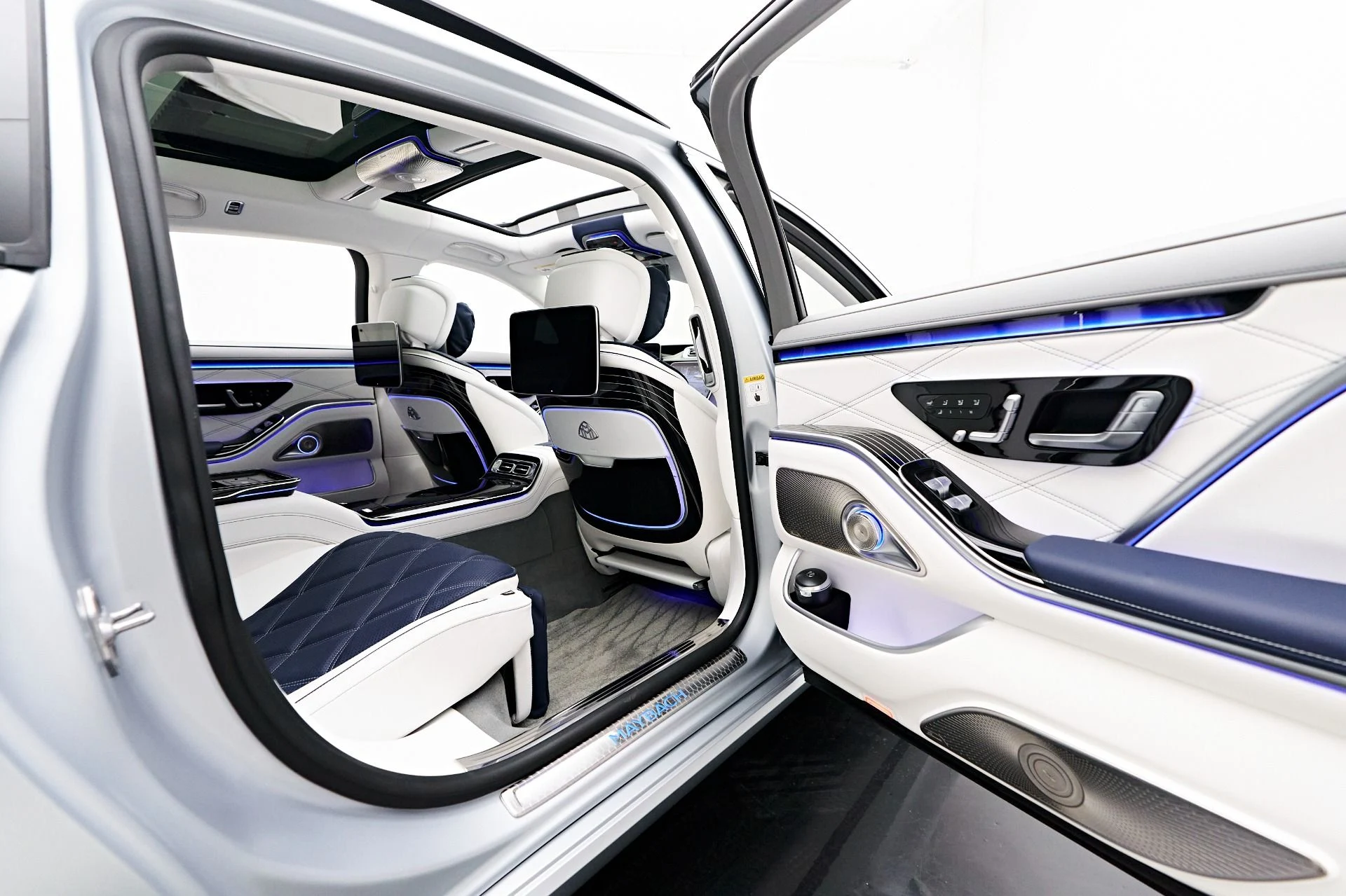 mph025_4111691773_Used_2024_Mercedes_Benz_S_Class_Maybach_S_680_1729209539_f6dc10bd08