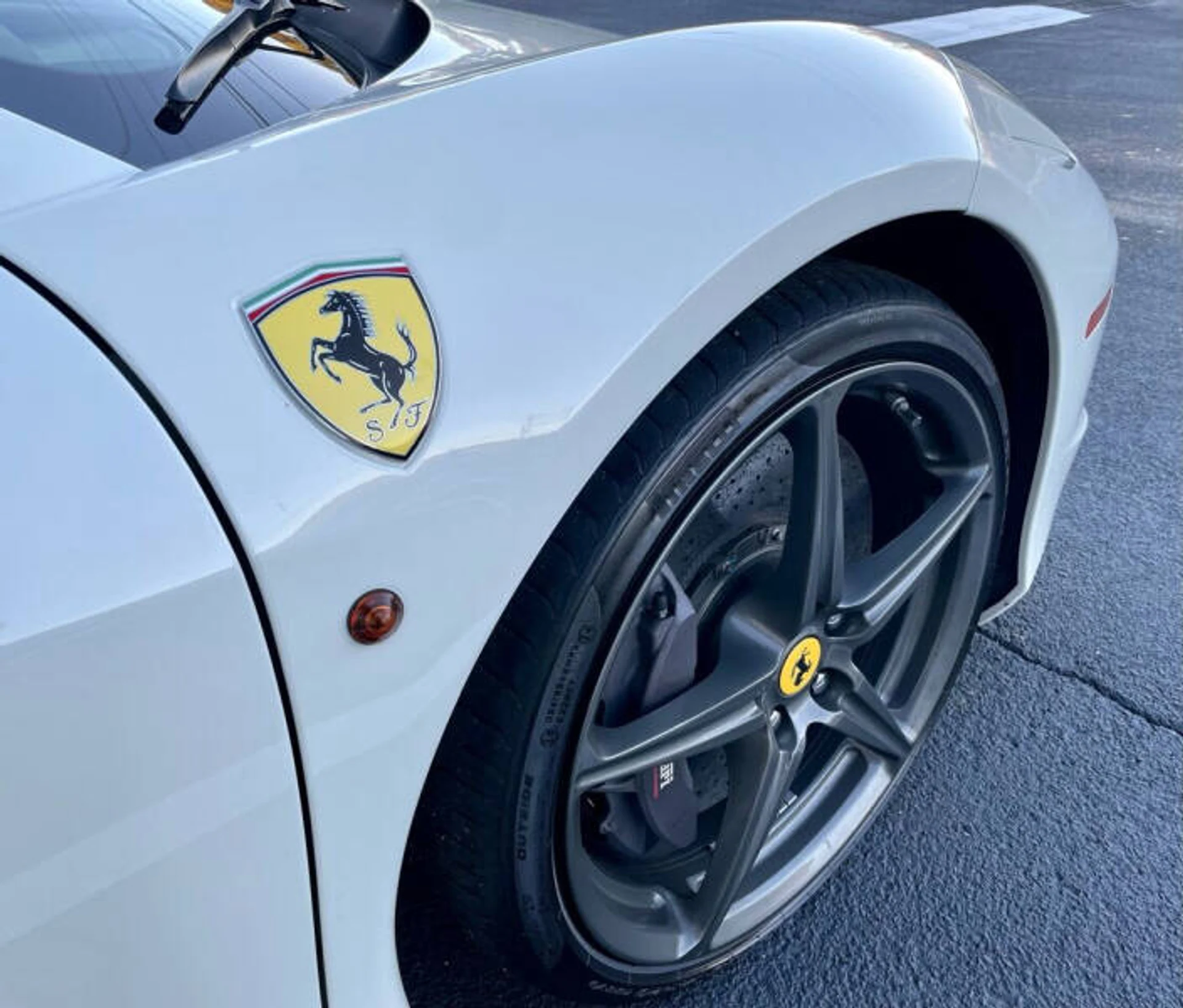 mph025_4113878123_2013_ferrari_458_spider_base_2dr_convertible_146458bd76