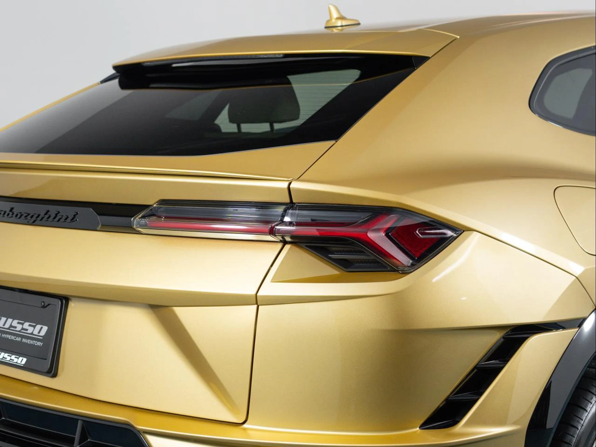 mph025_4117406225_Used_2023_Lamborghini_Urus_S_1785169230_5c7903f3b6