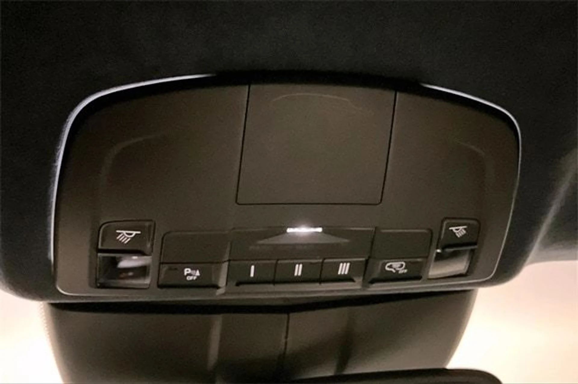 mph025_4120242603_ba4f64e1d12a5f3f317396f881e012c7x_c1842f621a