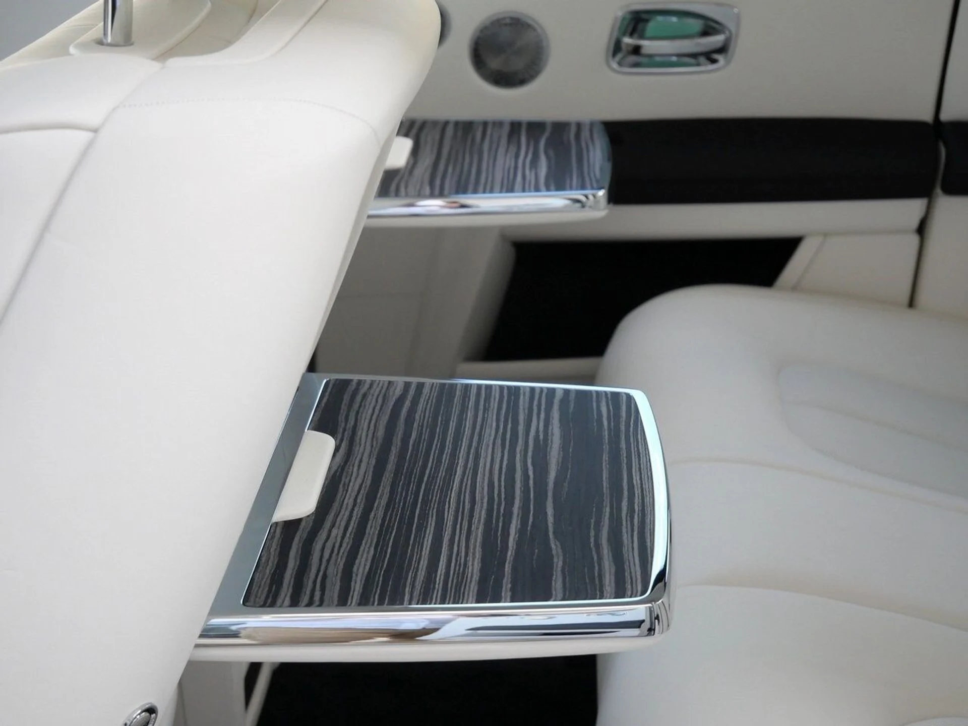 mph025_4125352731_2331ec3b119d3d36a7dc00258db0dc85x_3a53311fa2