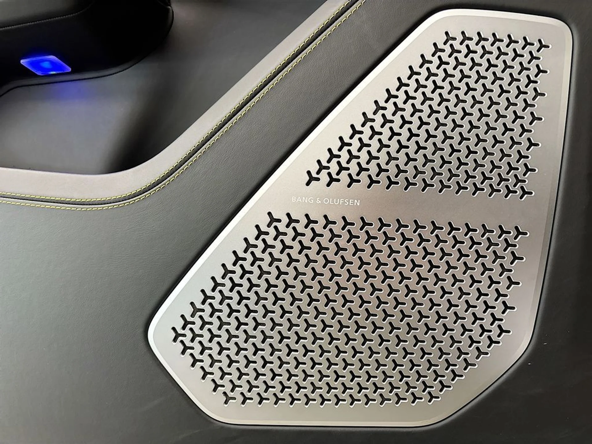 mph025_4125682772_f23e05d312e2954ad81e333325c6a2f1_6e09b0452d