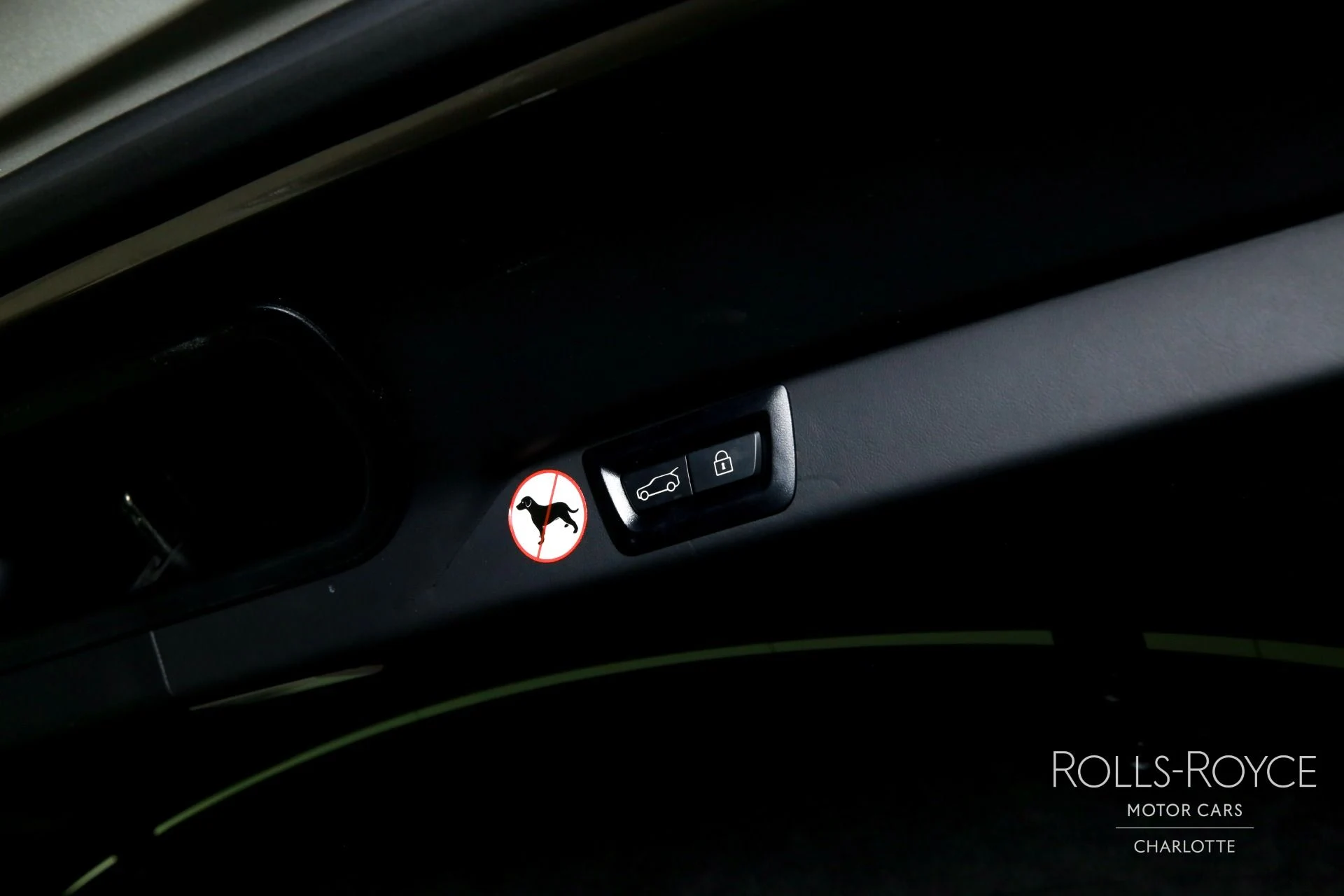 mph025_4131370573_Used_2021_Rolls_Royce_Cullinan_1771363967_cfc32d2a44