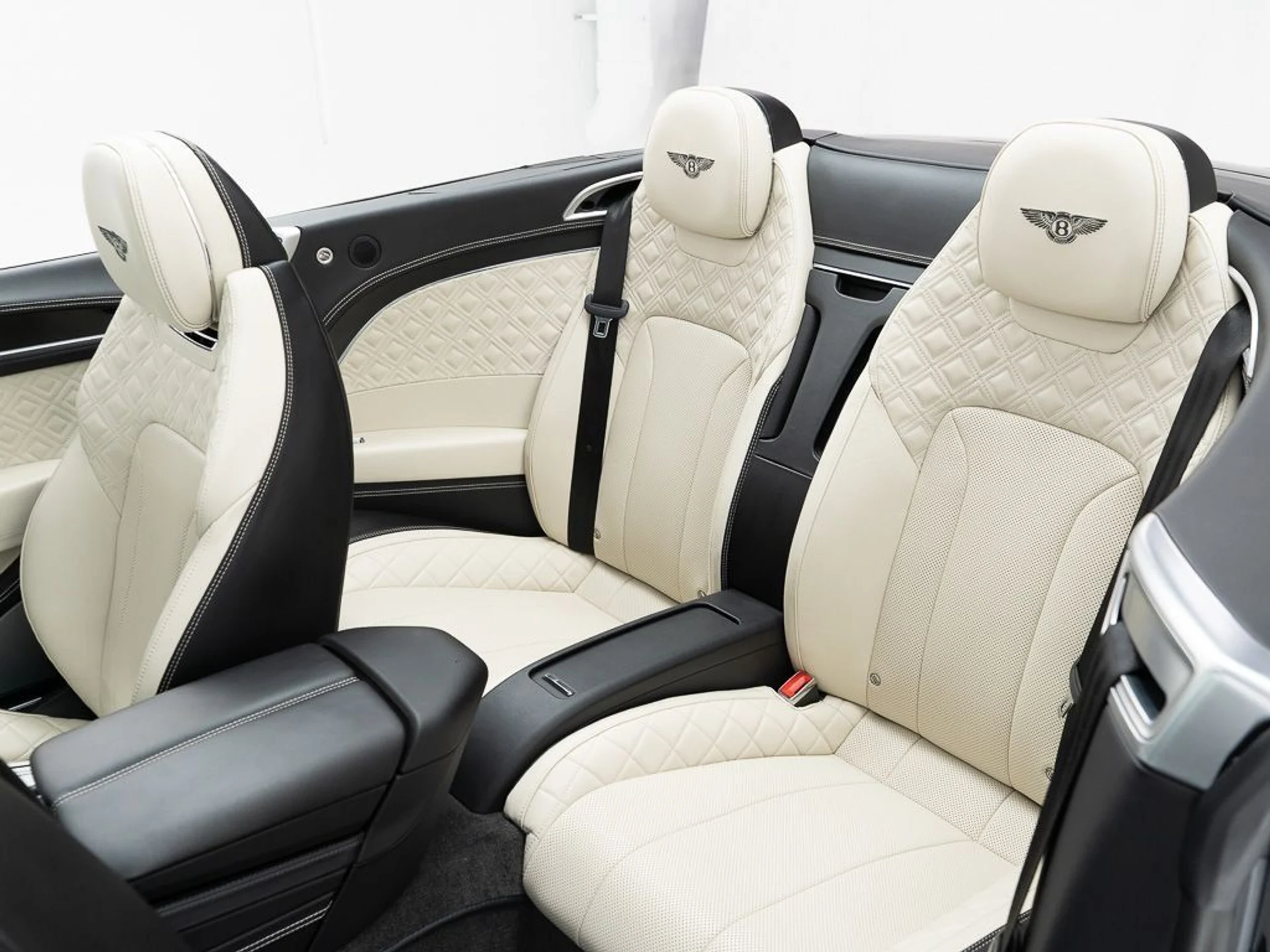 mph025_4139983342_348f999d8945b90dc8ee717702cbba77_9f015be053