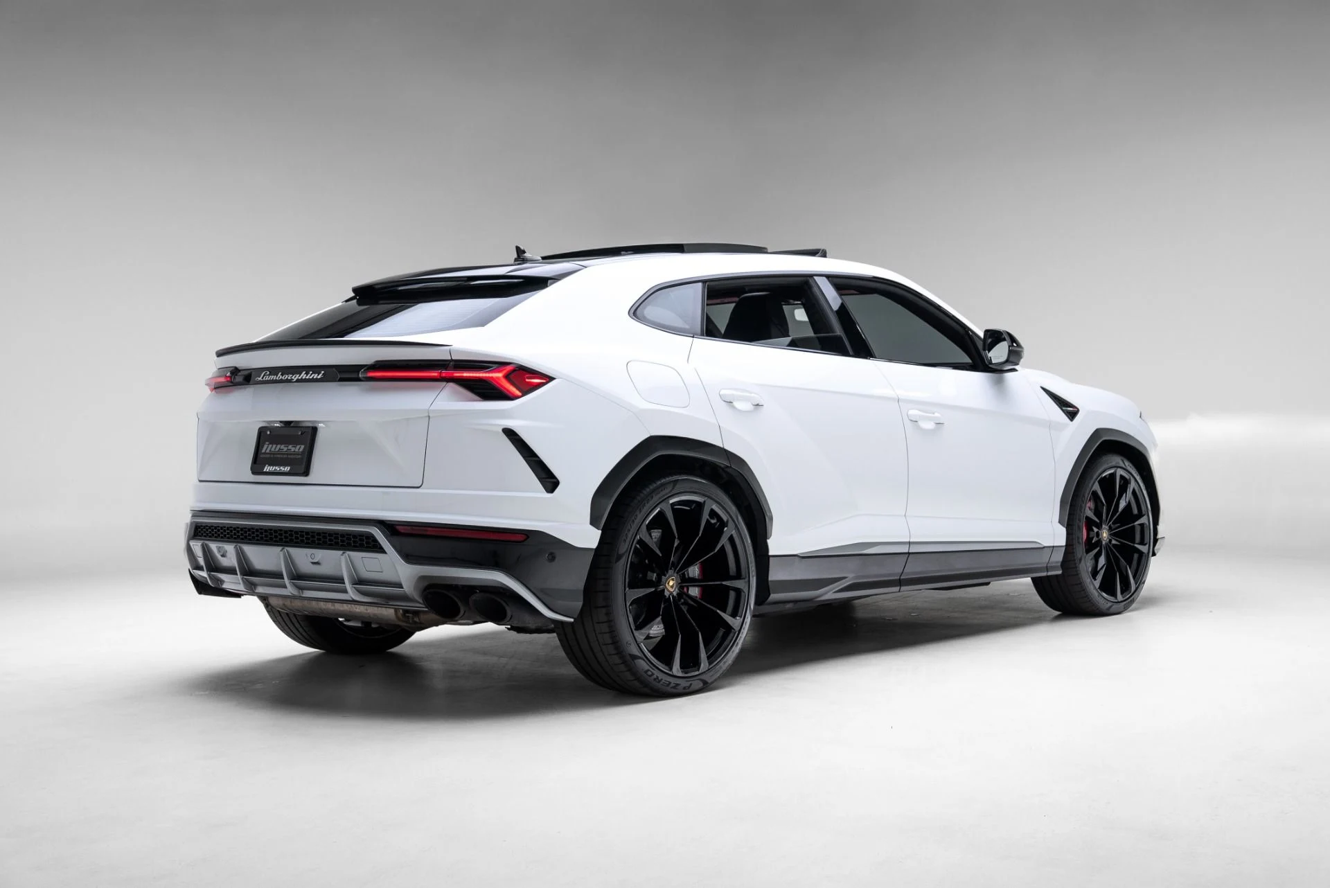 mph025_4151498185_Used_2021_Lamborghini_Urus_1775759137_6158e85576