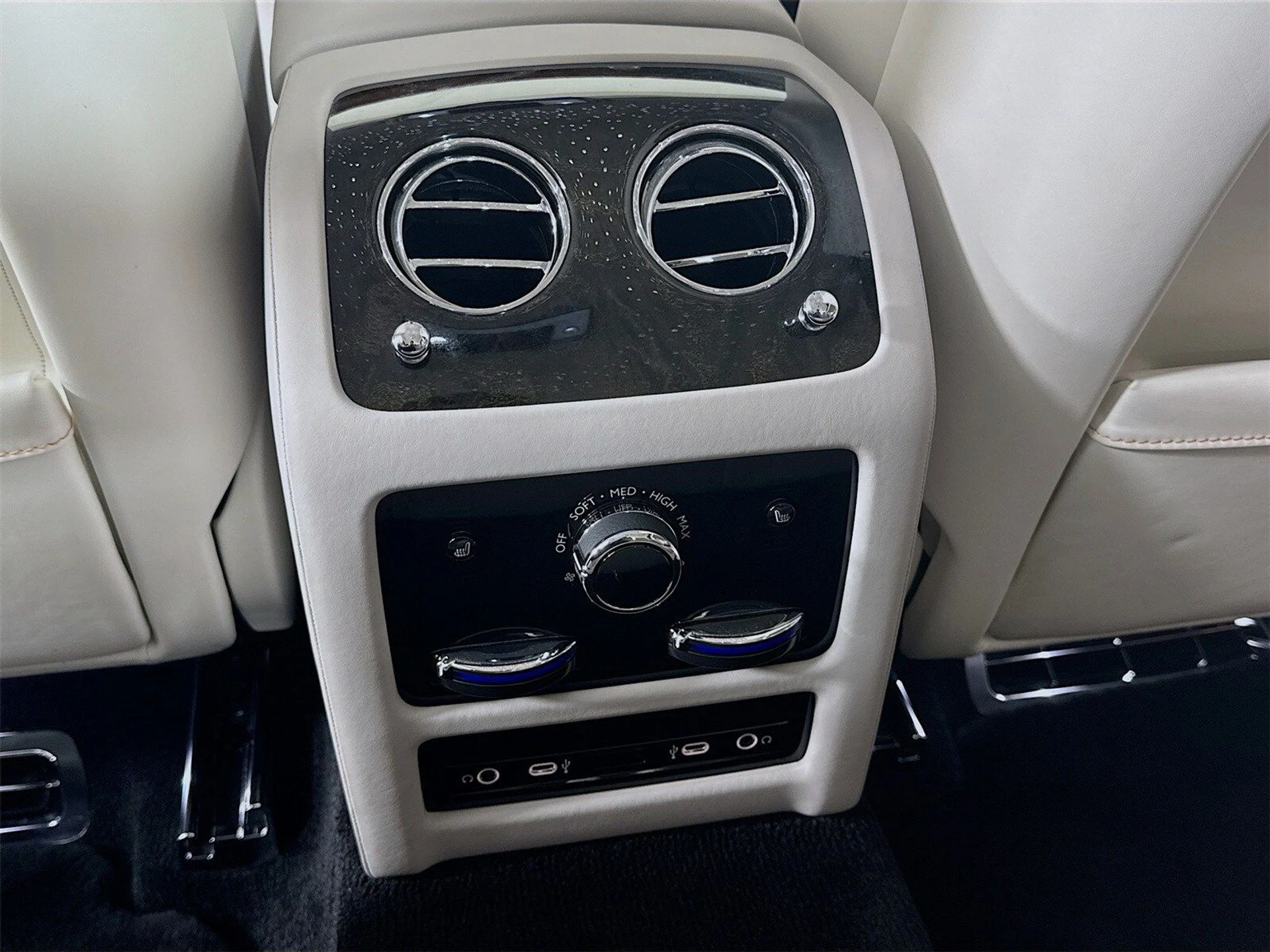 mph025_4156683627_2e48ca8a2961d0b950027038230ae6f7x_f1aca6ddaf