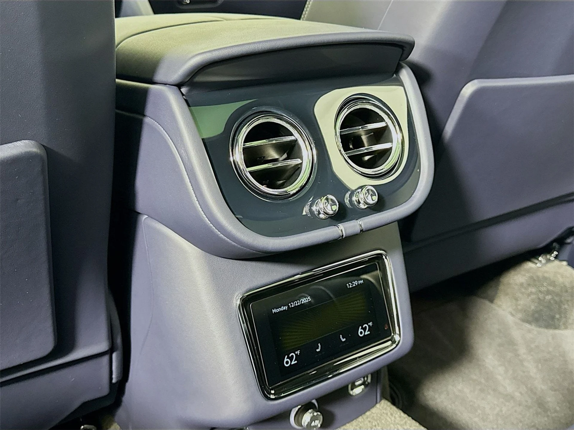 mph025_4157474180_154a043058c2d15ef288e982aee0375dx_3f906b5b12