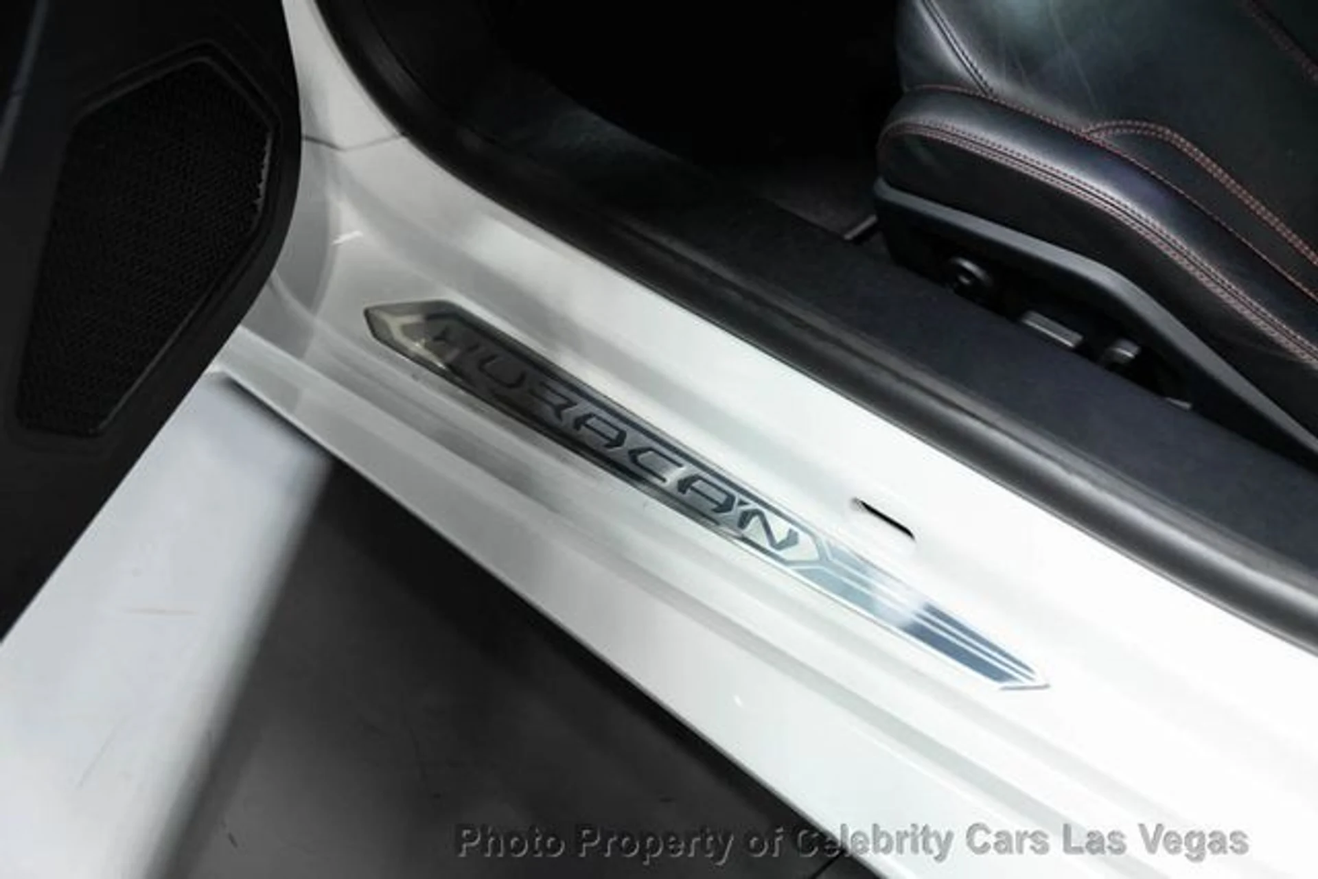 mph025_4163103306_used_2019_lamborghini_huracan_lp5802_9707_22868387_30_640_ee9aed4d7b