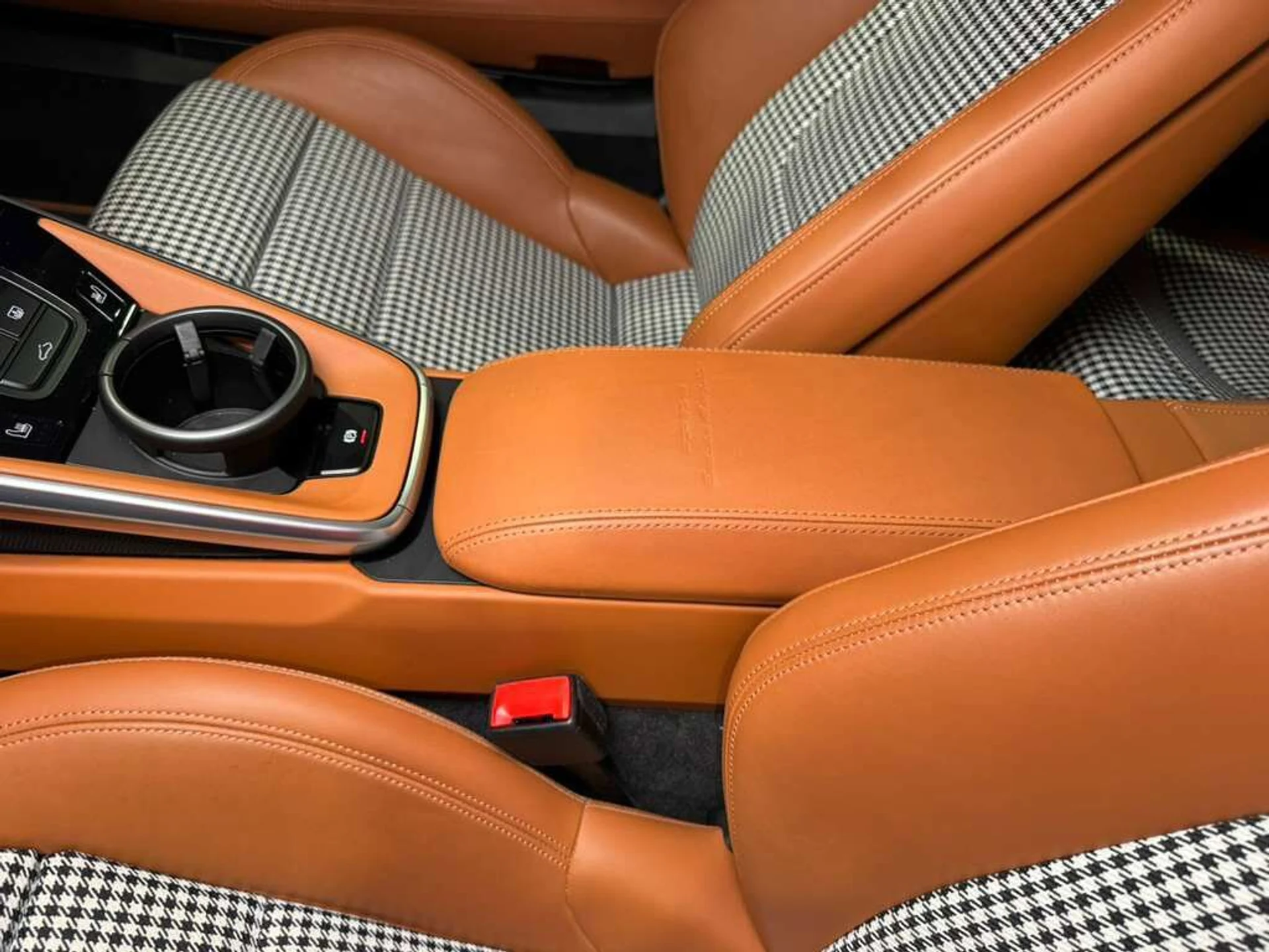 mph025_4170492962_3c77996afe184f645f7fd821049ca56a_ad6cda1f1b