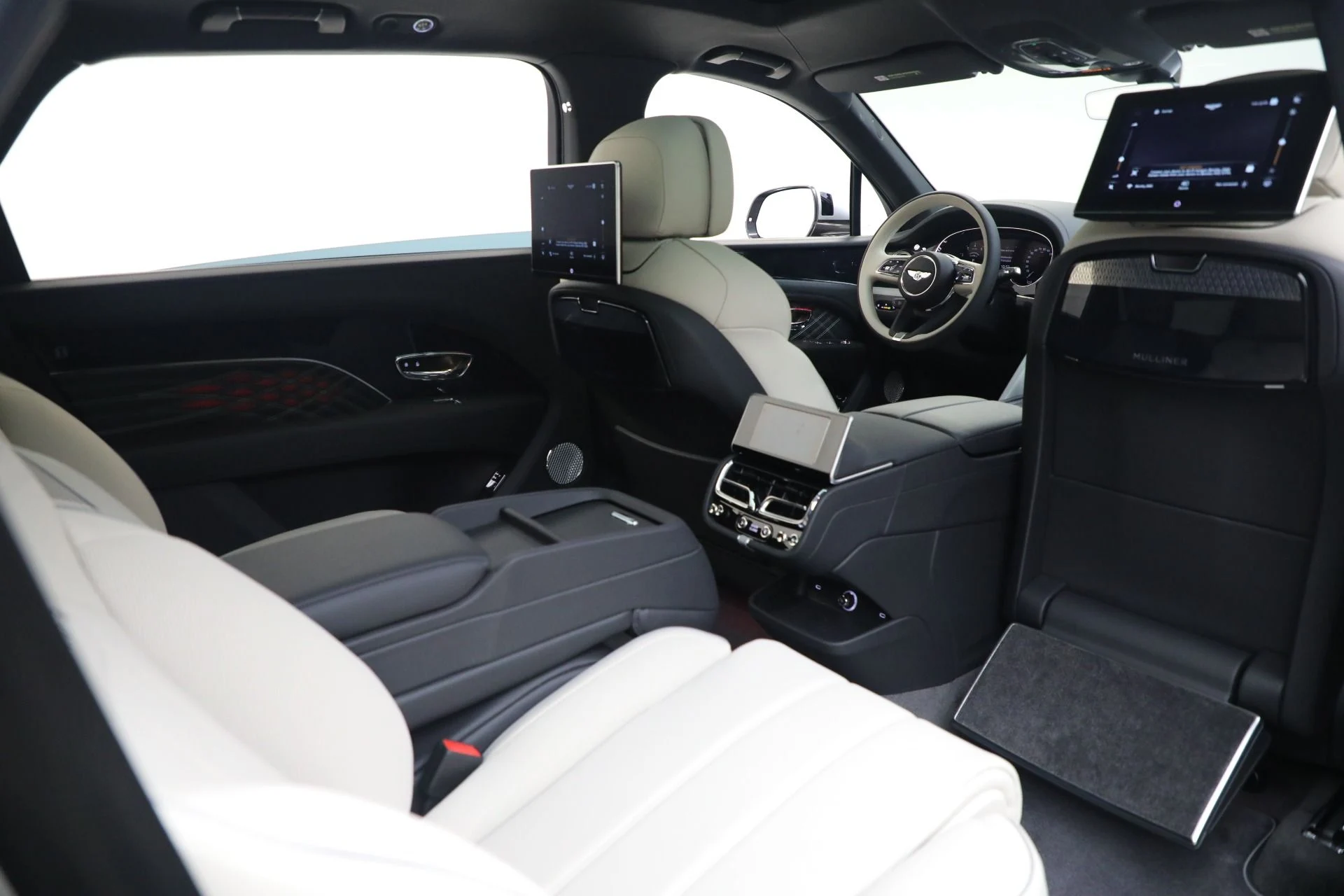 mph025_4173214640_New_2025_Bentley_Bentayga_EWB_Mulliner_V8_d501f9d788