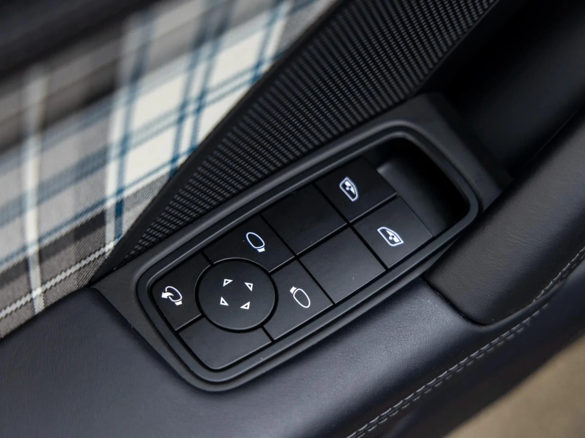 mph025_4175164440_26_21f255b71e