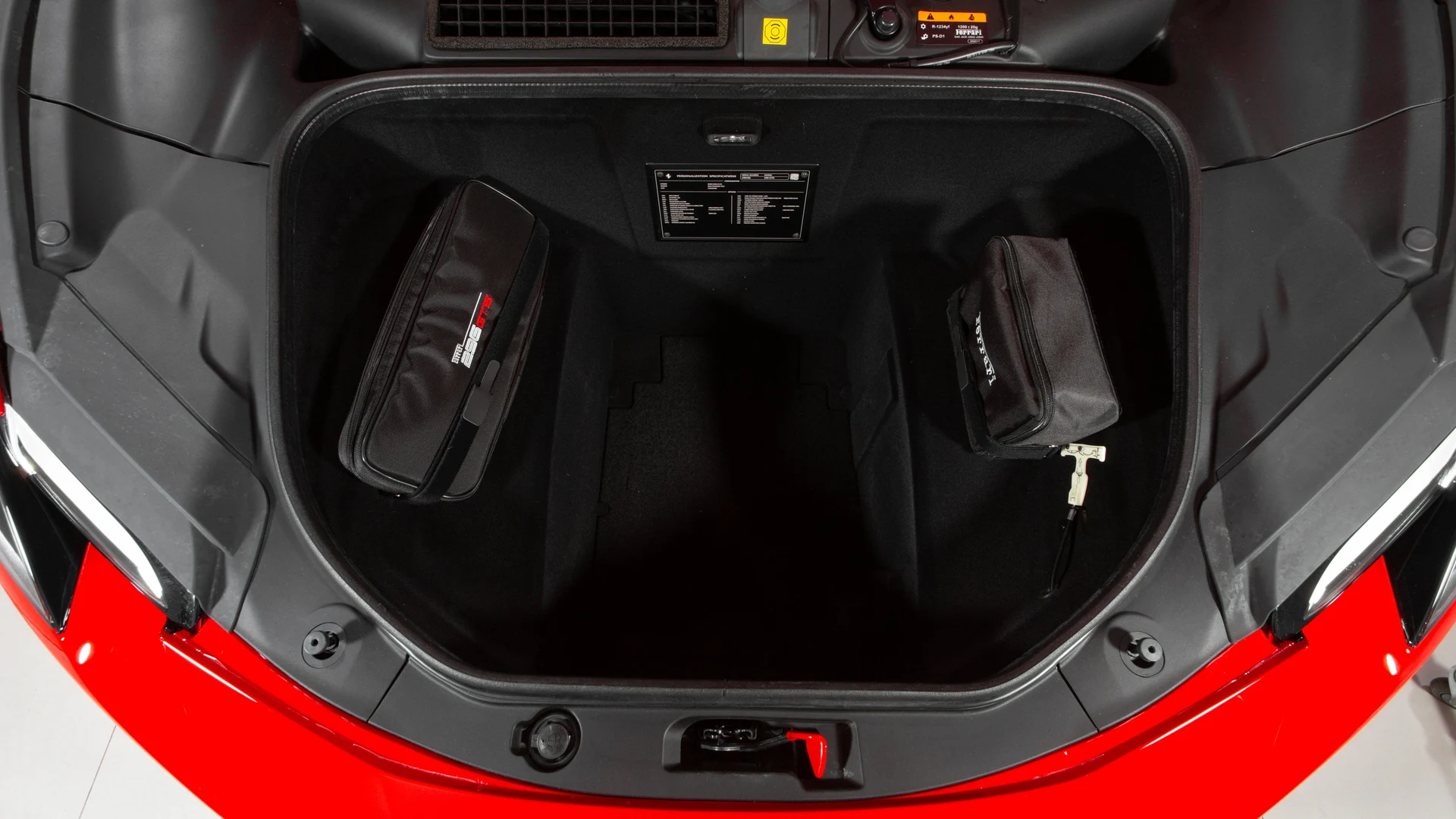 mph025_418247716_ac00d4190f18488cb5f3c27c0e649a1e_b17c75a136