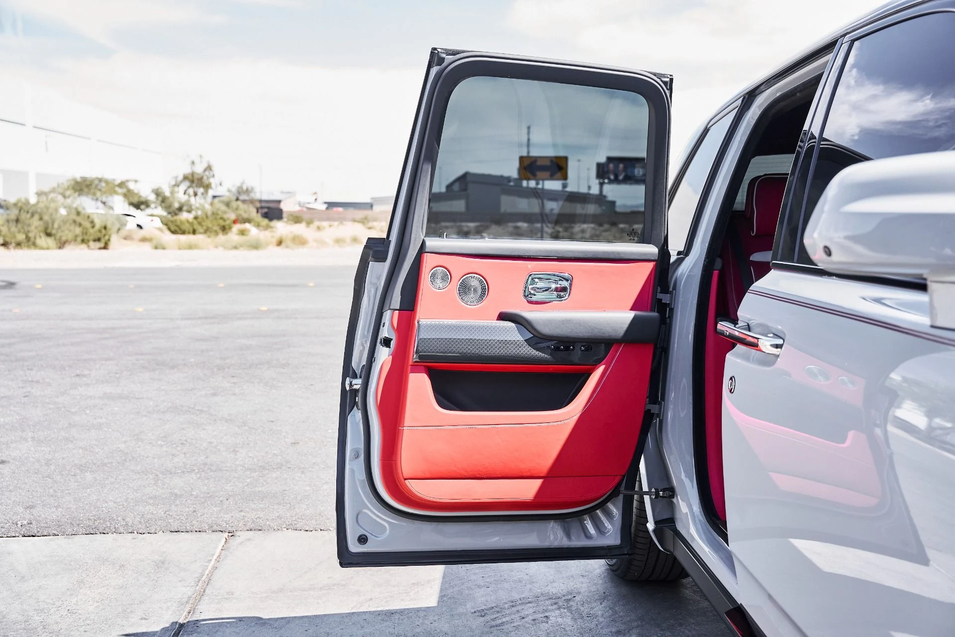 mph025_418760273_Used_2024_Rolls_Royce_Cullinan_Black_Badge_1775870975_3f47f2d166