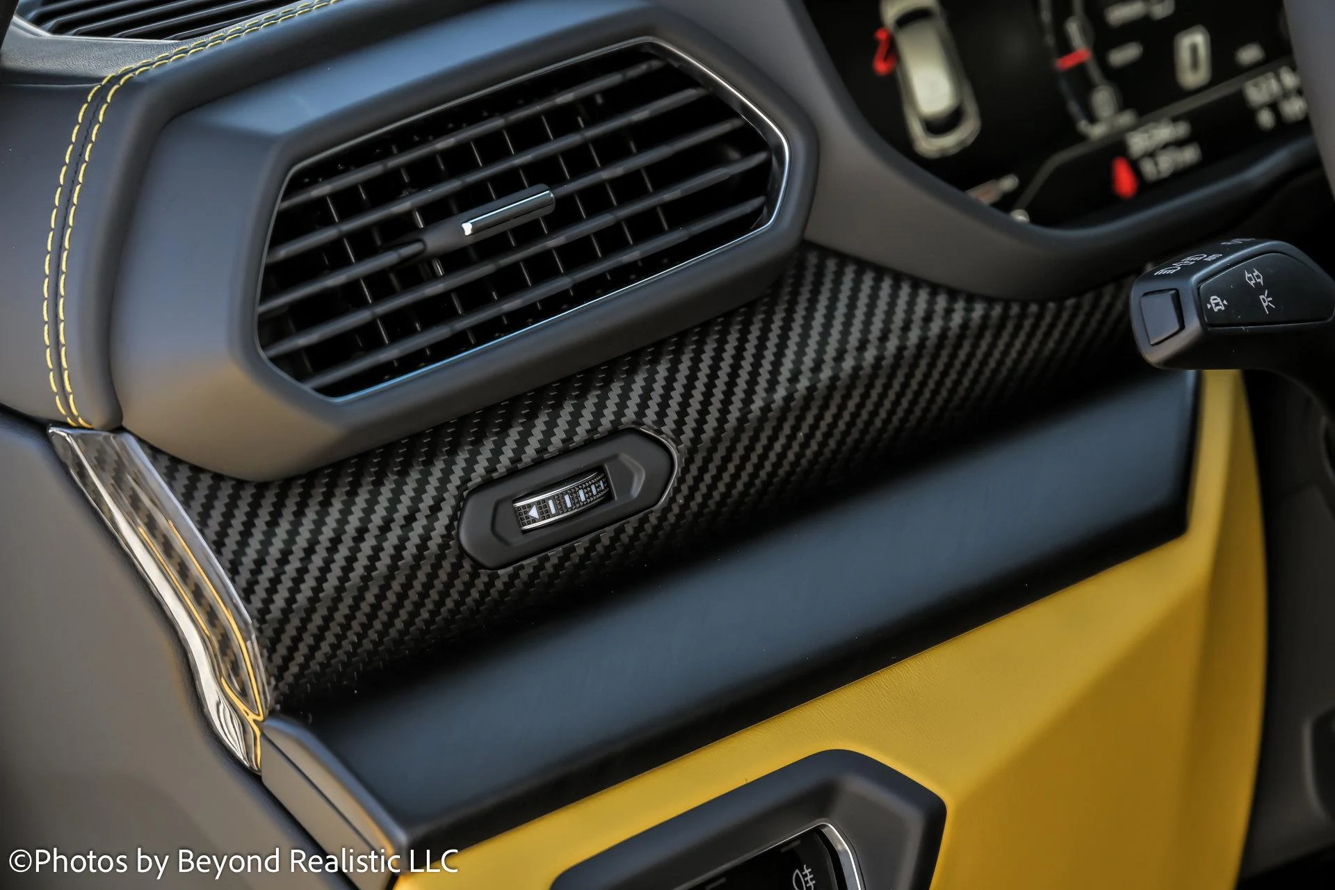 mph025_4196493762_Used_2024_Lamborghini_Urus_S_1769420566_1a1ab390d2