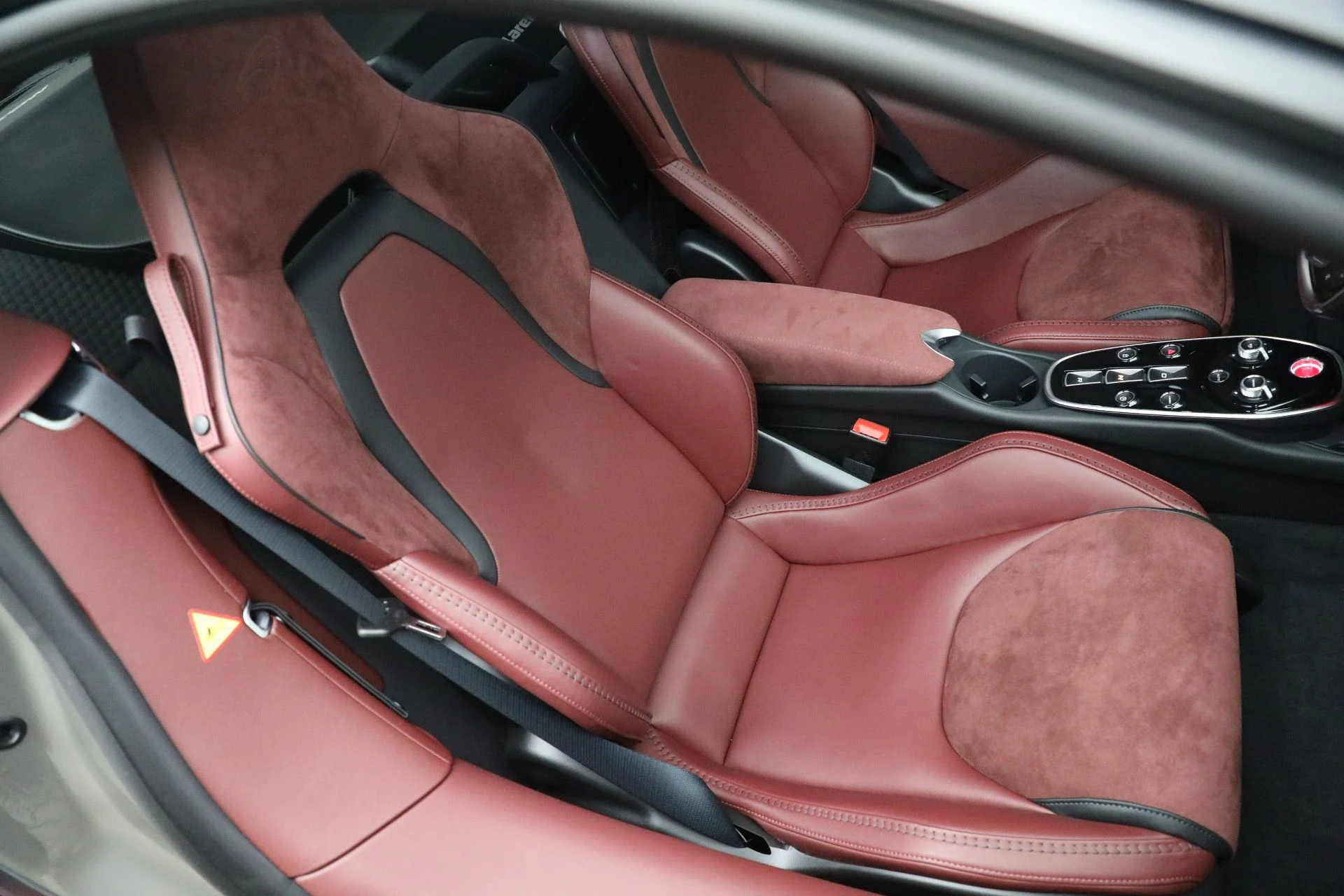 mph025_42013171_Used_2023_Mc_Laren_GT_Pioneer_50bed0d99f