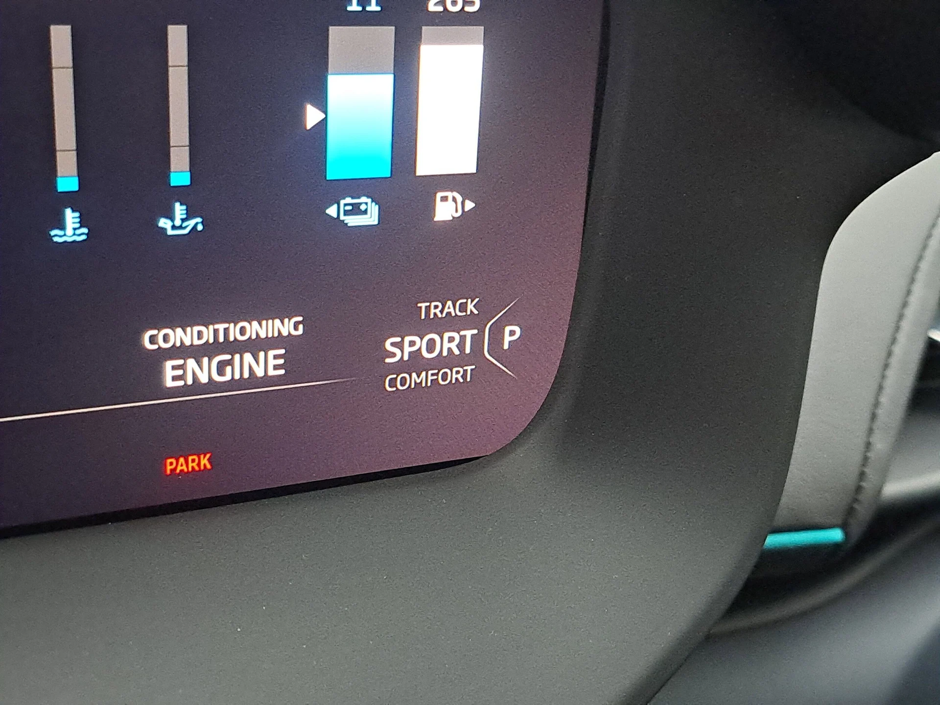 mph025_4203571877_a7406533eaf10b21c743db7b796d7dc8x_2b92a55704