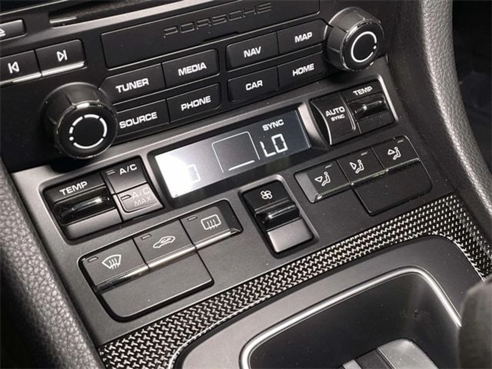 mph025_4203888183_e47f00025a8364d221737d8a88cc677cx_b56abc1b2e