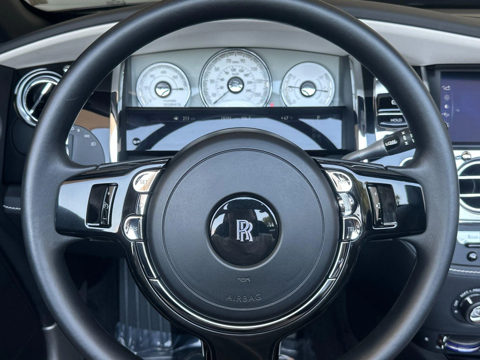 mph025_4210885843_Used_2019_Rolls_Royce_Dawn_1781948328_3e549ea274