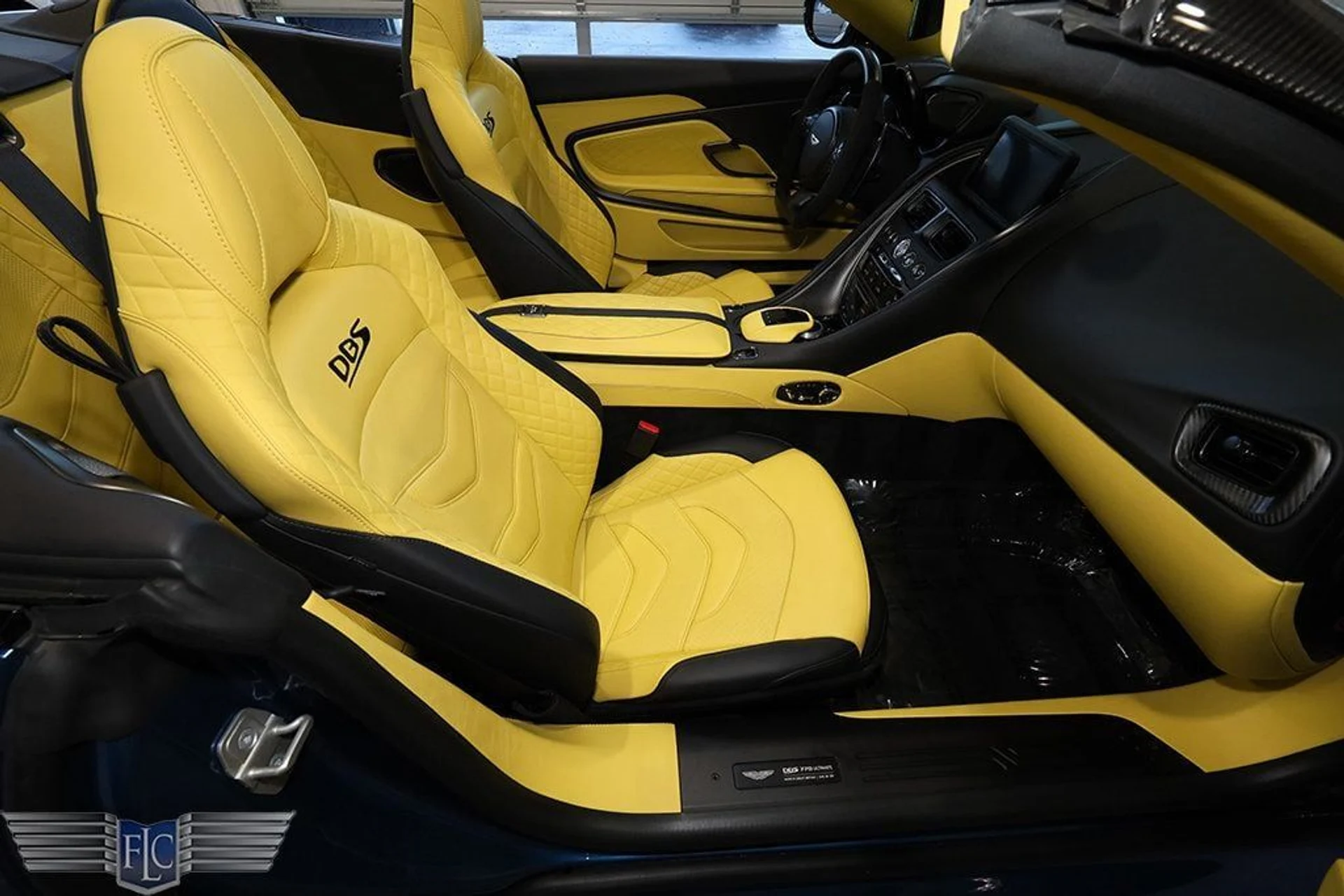 mph025_4220794164_used_2023_aston_martin_dbs_20235volante770ultimate_9689_22994688_26_1024_1e4217d7fd